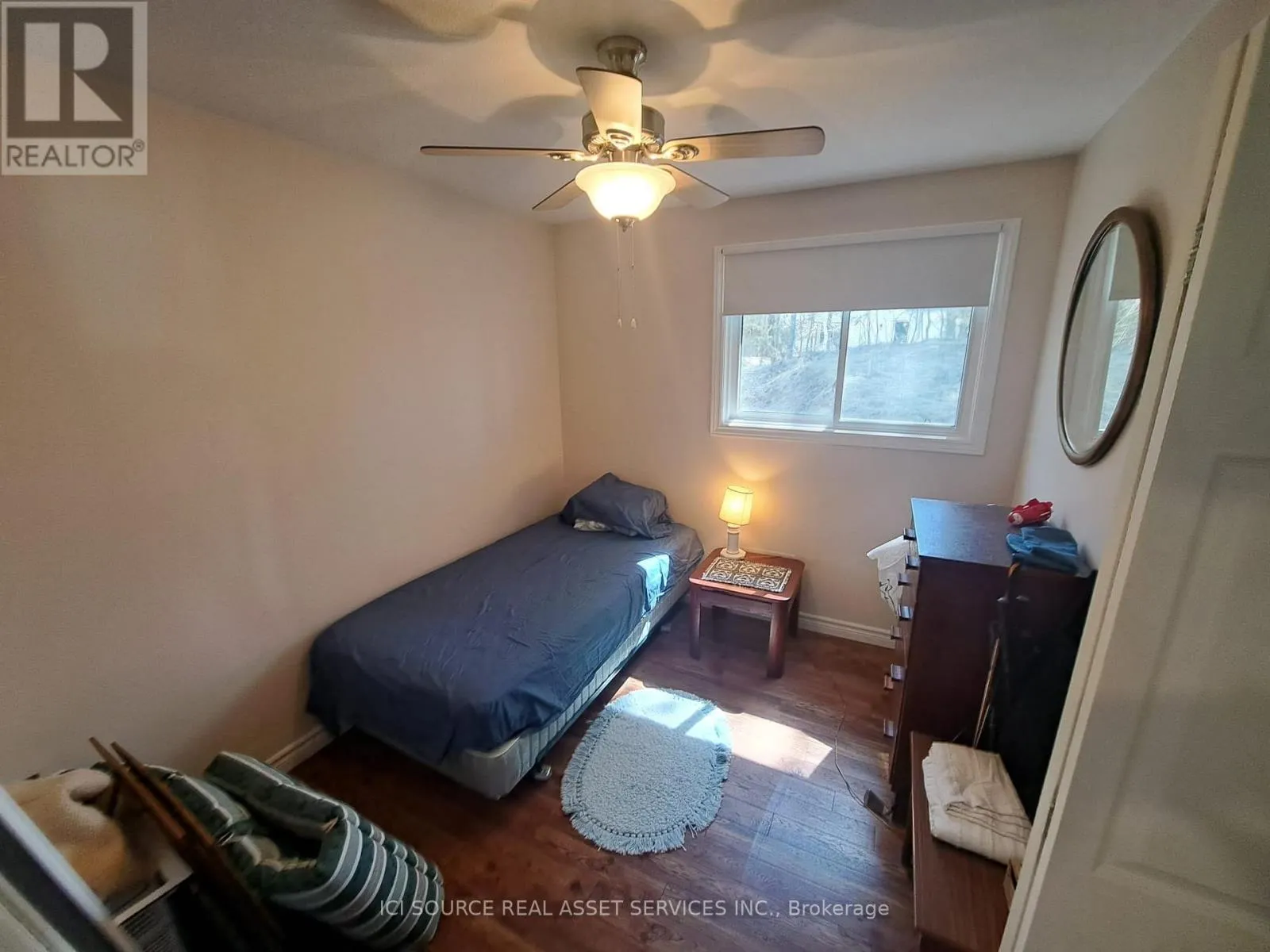 4 PINEWOOD DRIVE
