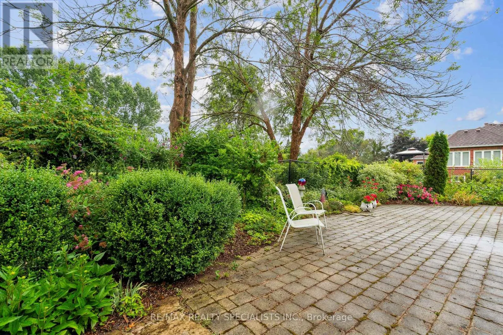22 LAMONT CREEK DRIVE