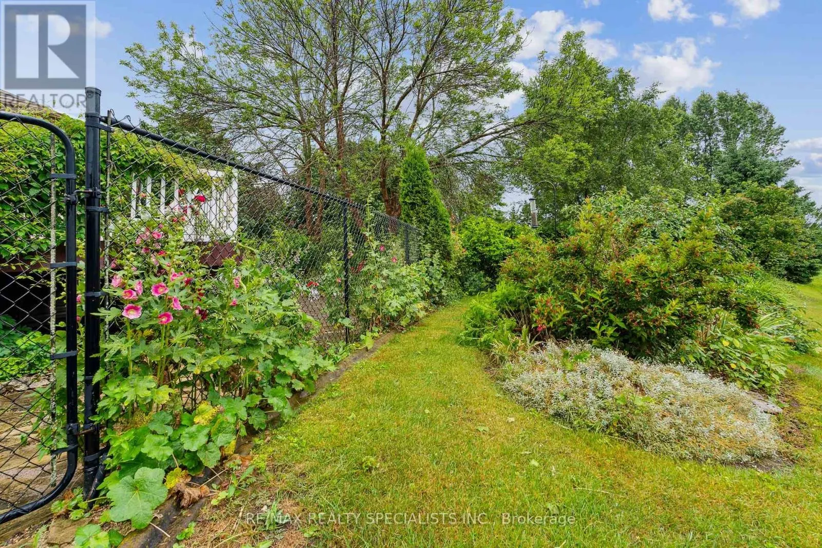 22 LAMONT CREEK DRIVE