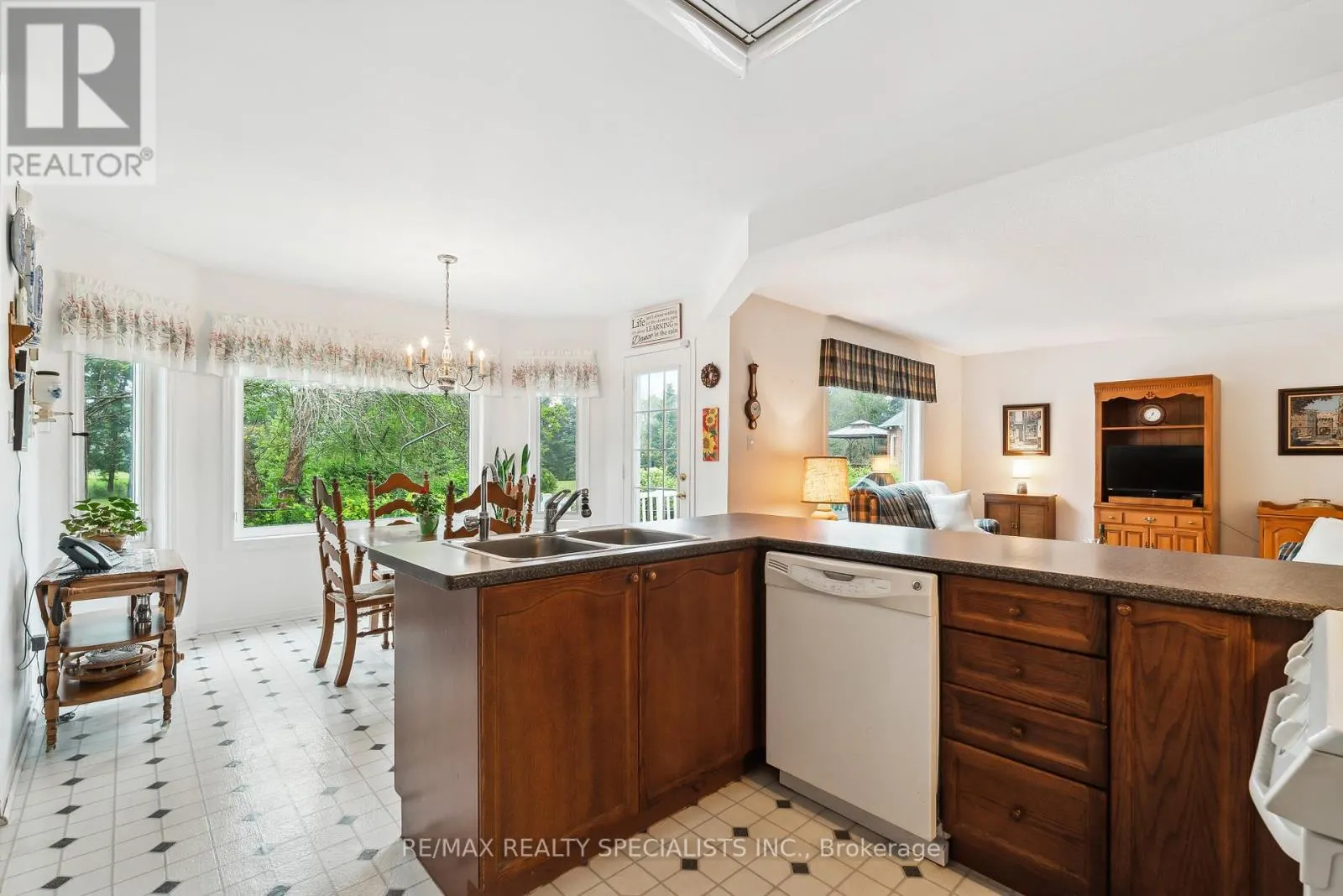 22 LAMONT CREEK DRIVE
