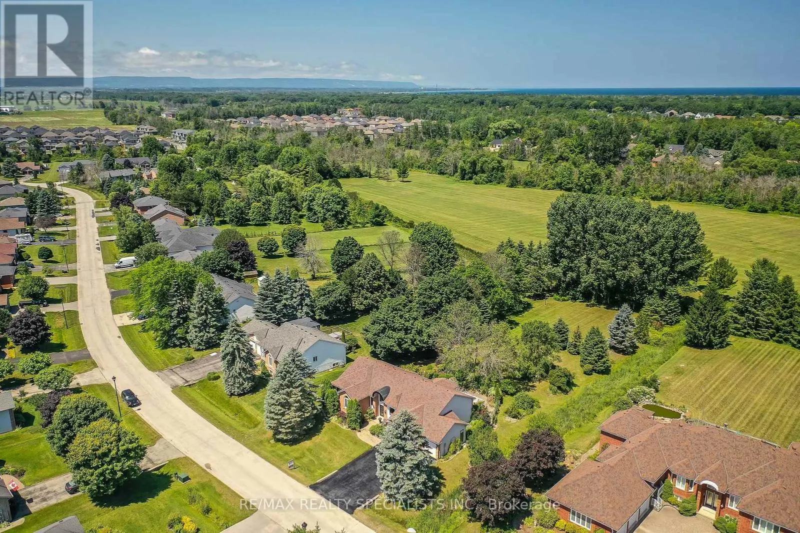 22 LAMONT CREEK DRIVE