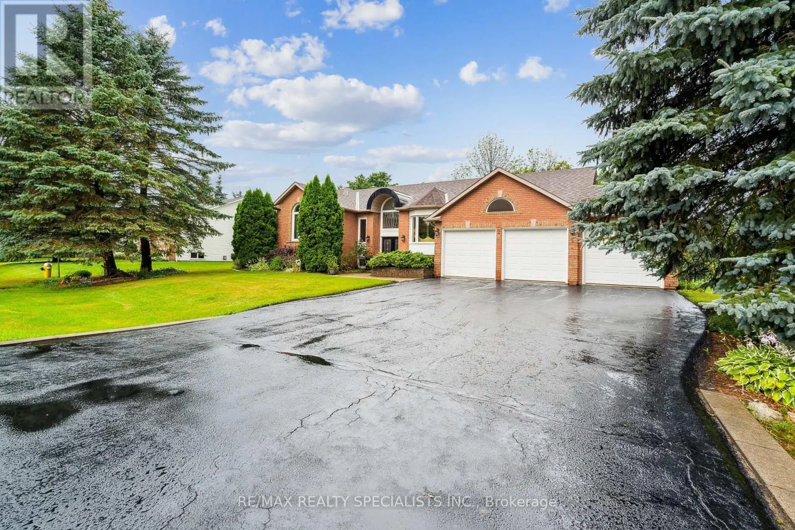 22 LAMONT CREEK DRIVE