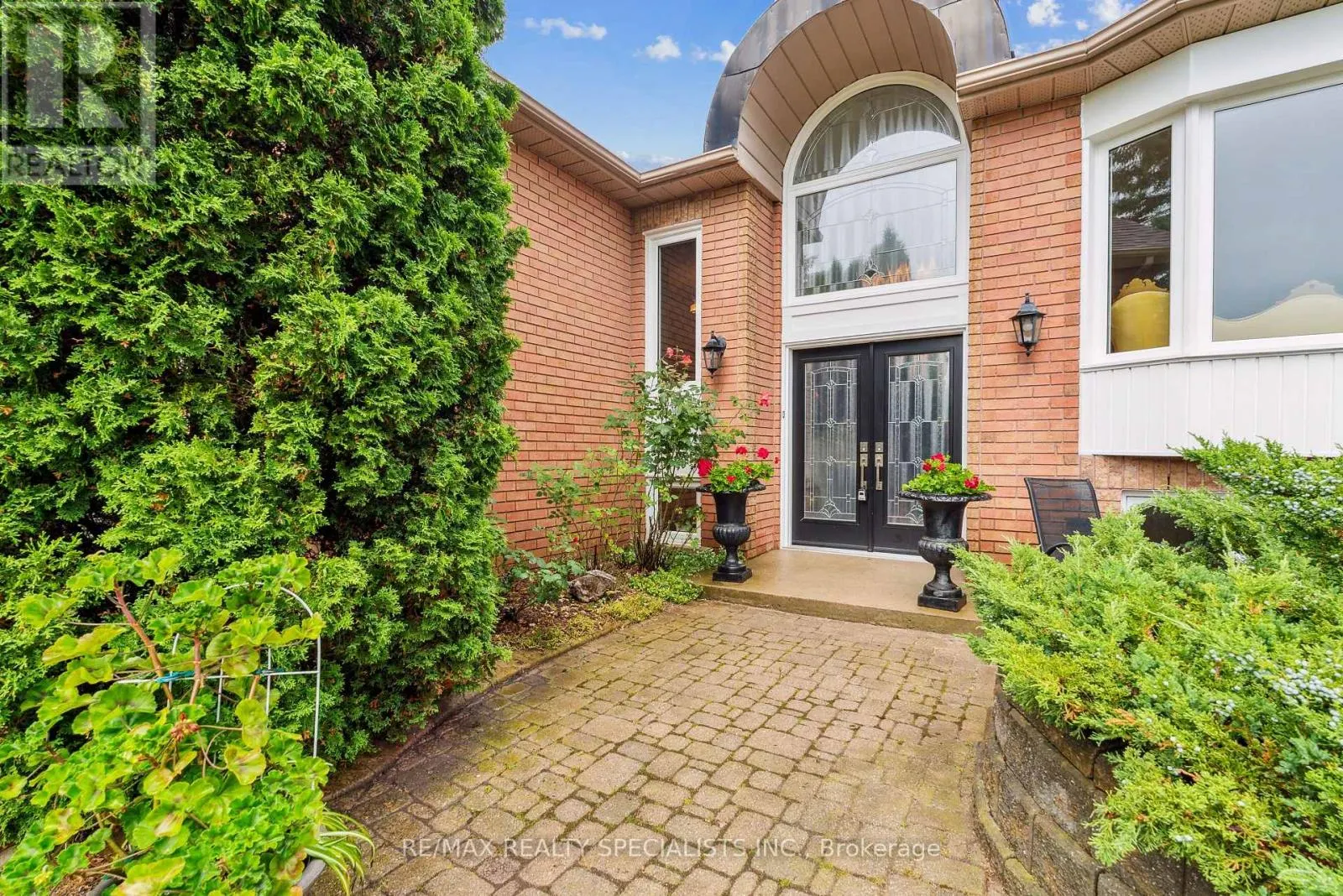 22 LAMONT CREEK DRIVE