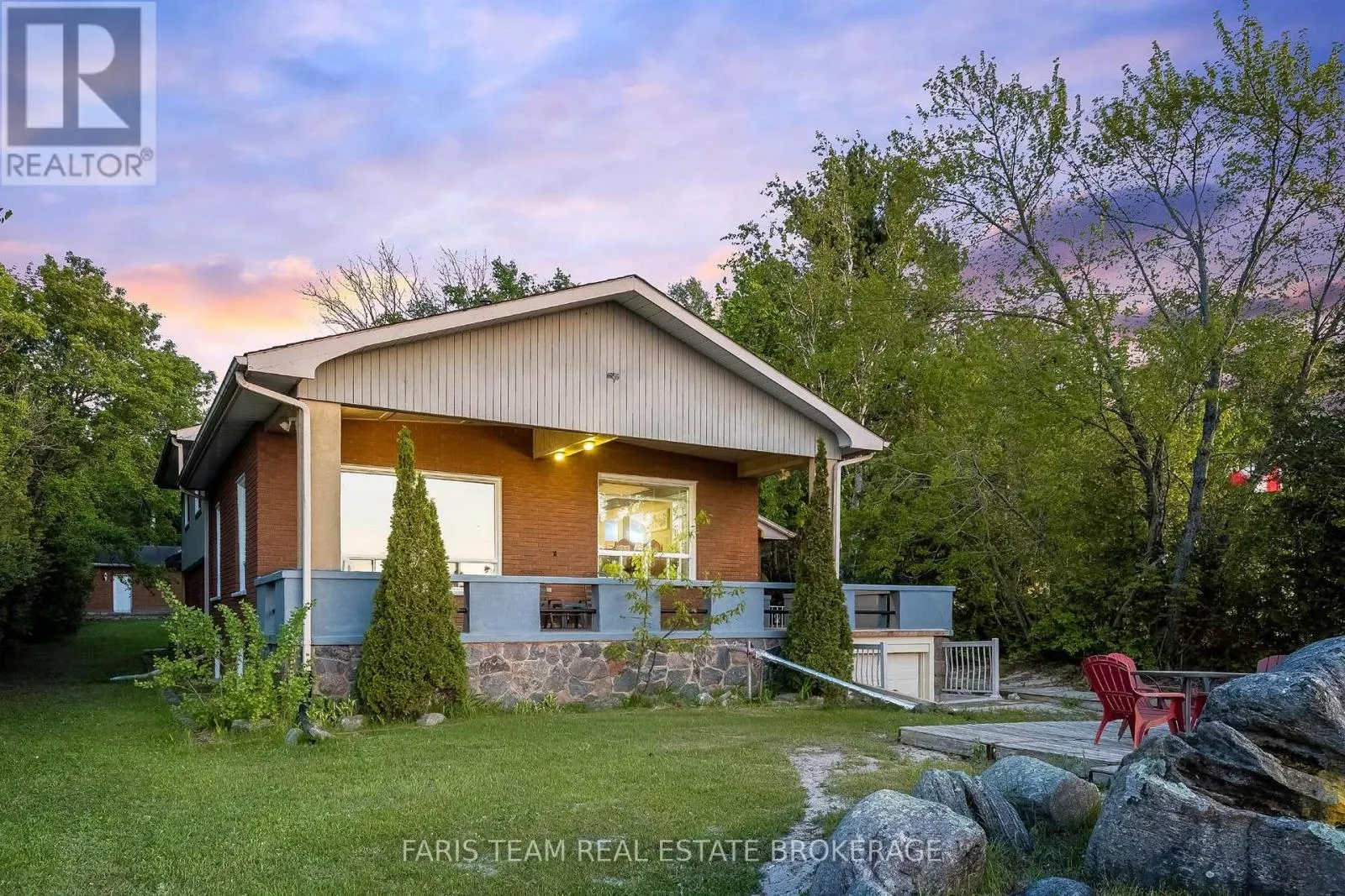 1787 CHAMPLAIN ROAD