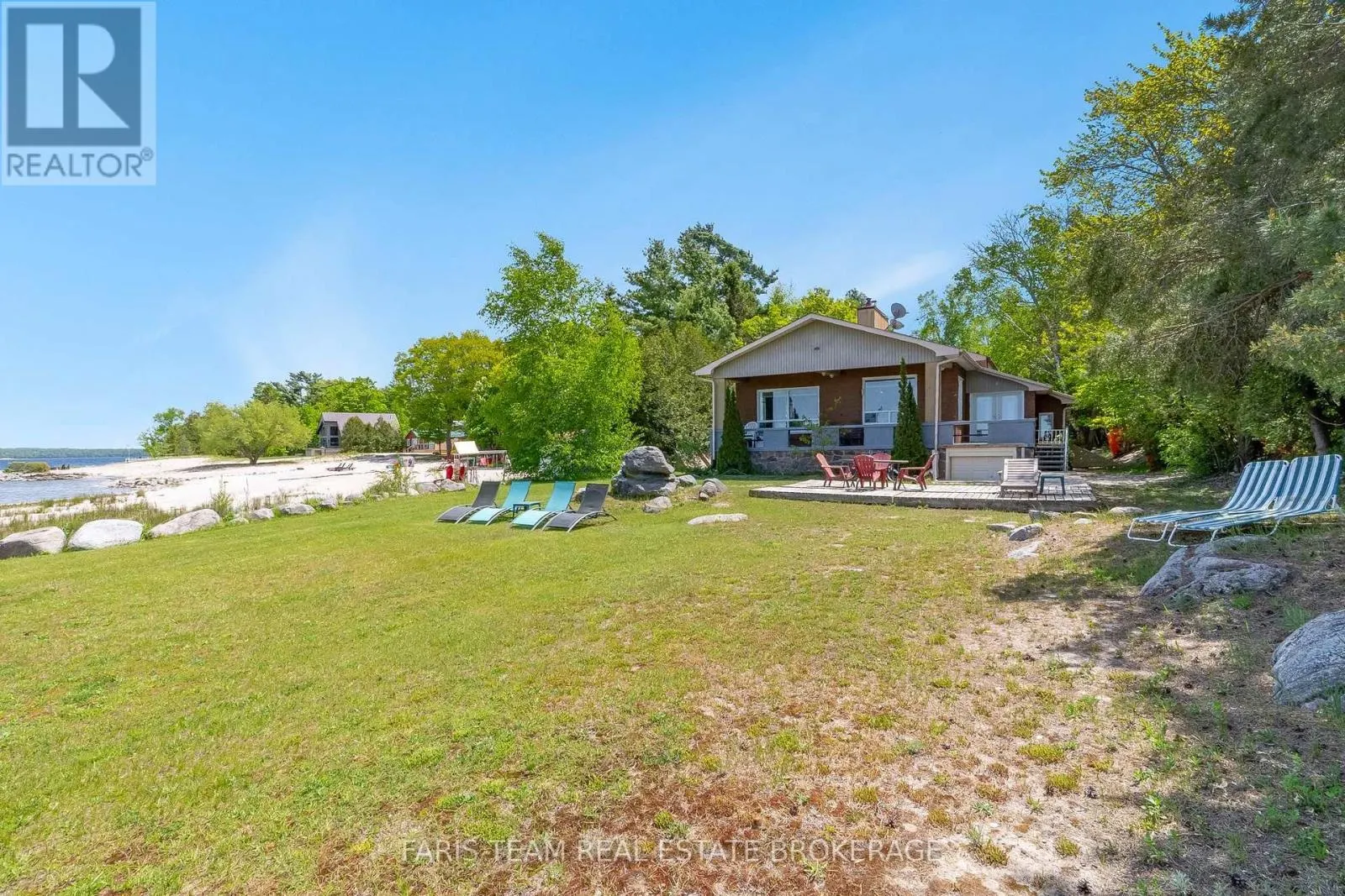 1787 CHAMPLAIN ROAD