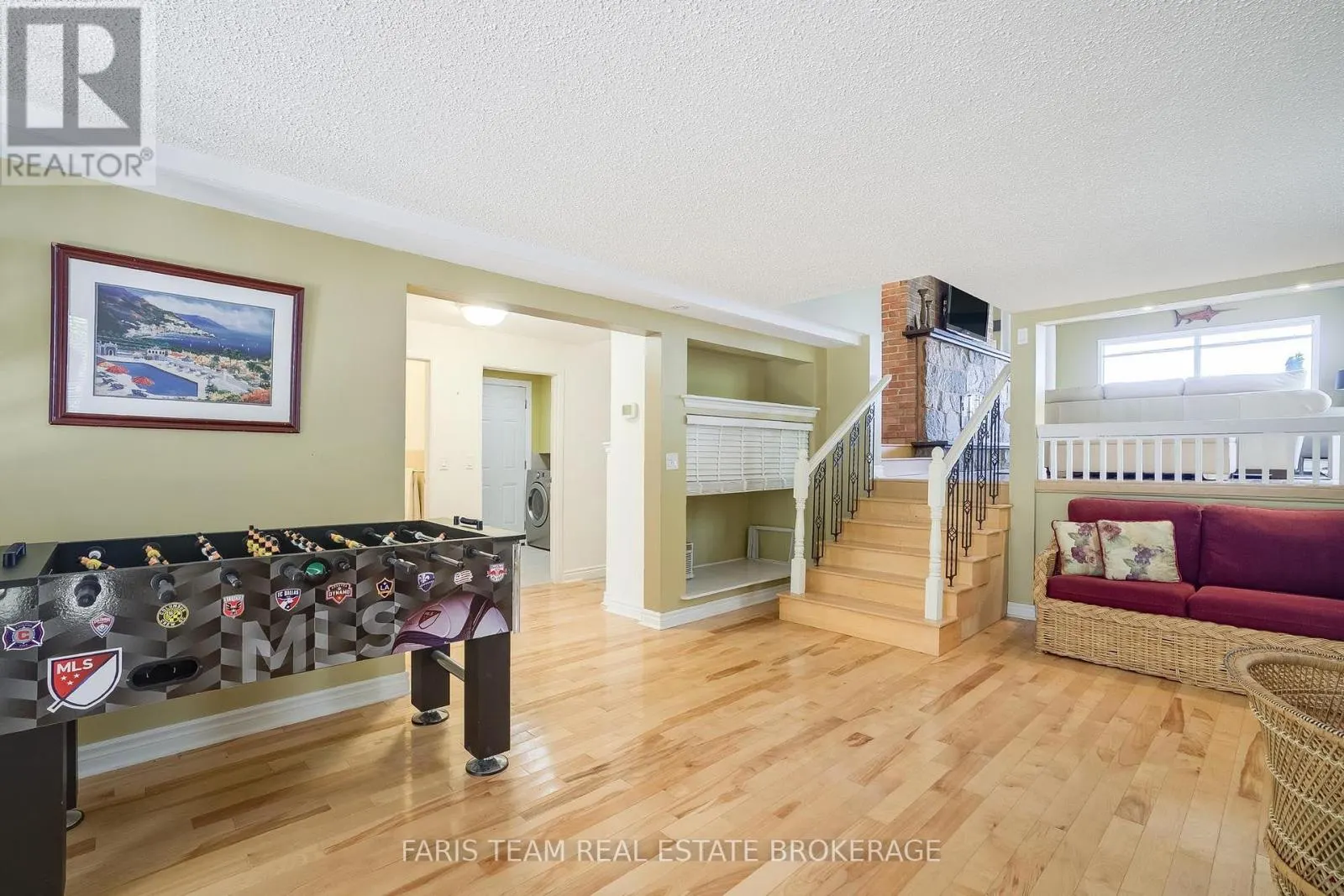 1787 CHAMPLAIN ROAD