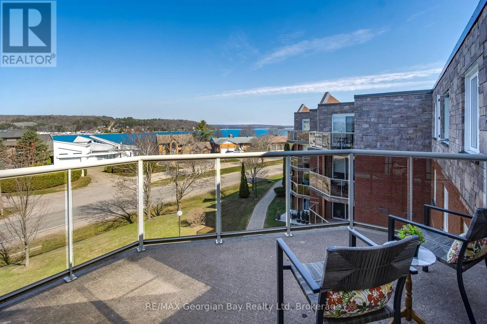404 - 11 BECK BOULEVARD #404