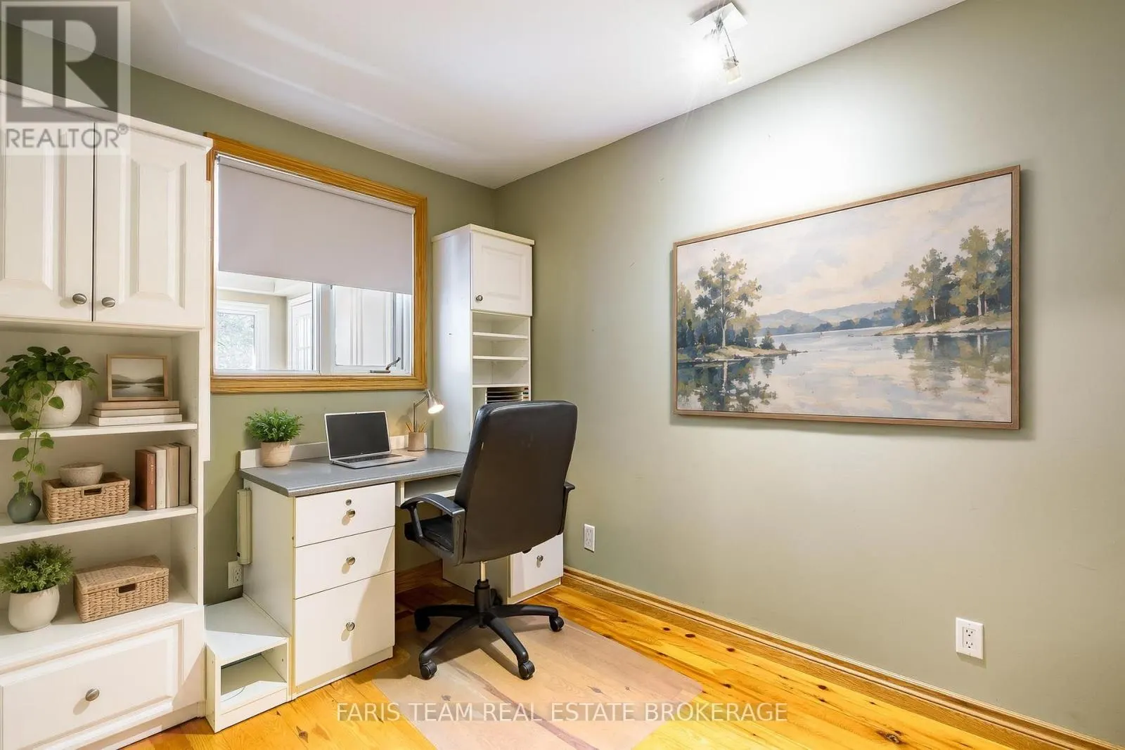 2554 CHAMPLAIN ROAD