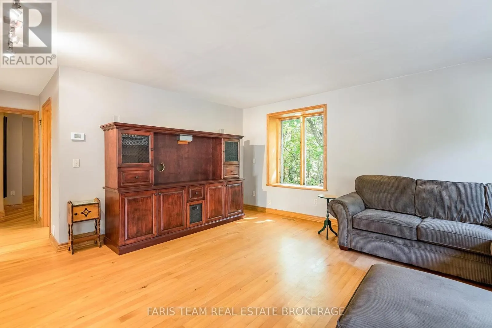 2554 CHAMPLAIN ROAD