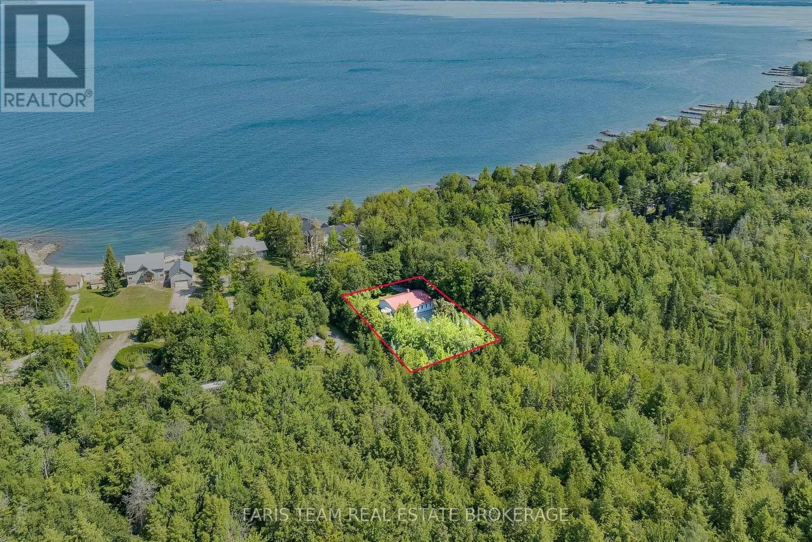 2554 CHAMPLAIN ROAD