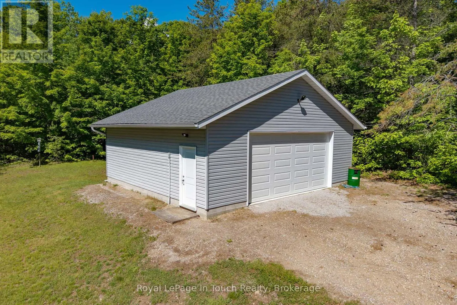 756 CHAMPLAIN ROAD