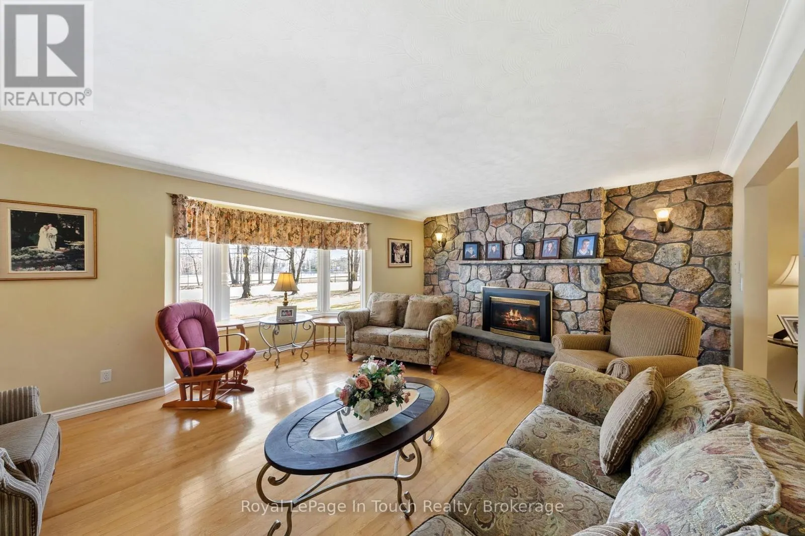 756 CHAMPLAIN ROAD