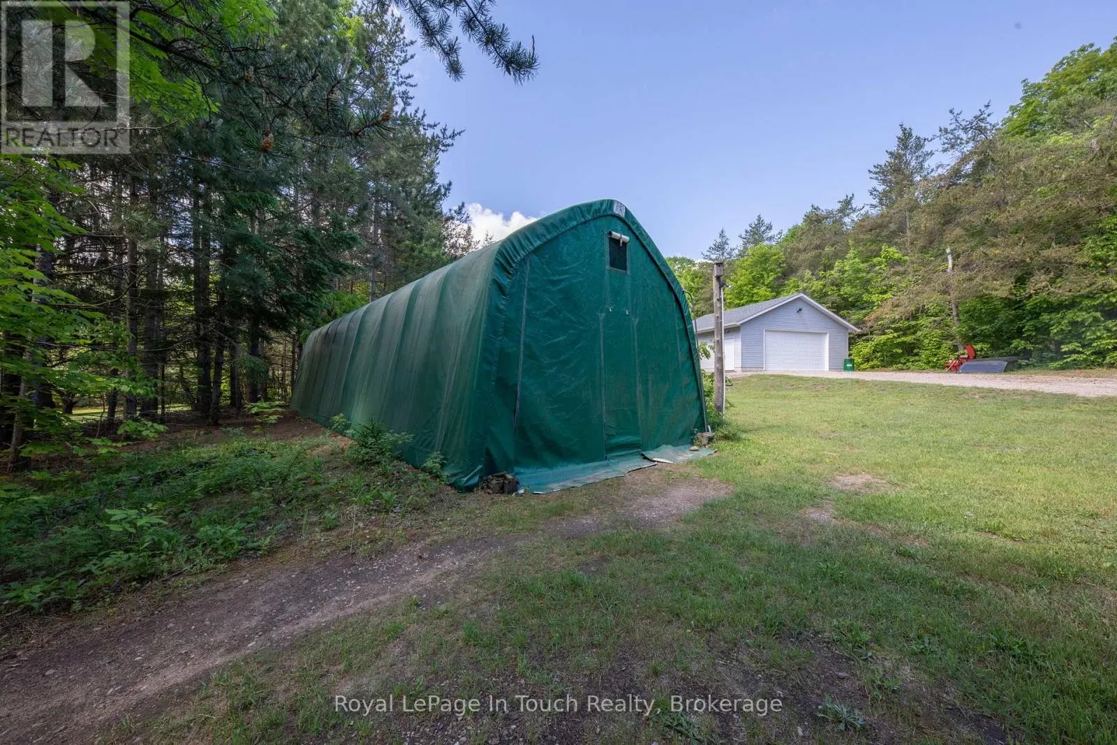 756 CHAMPLAIN ROAD