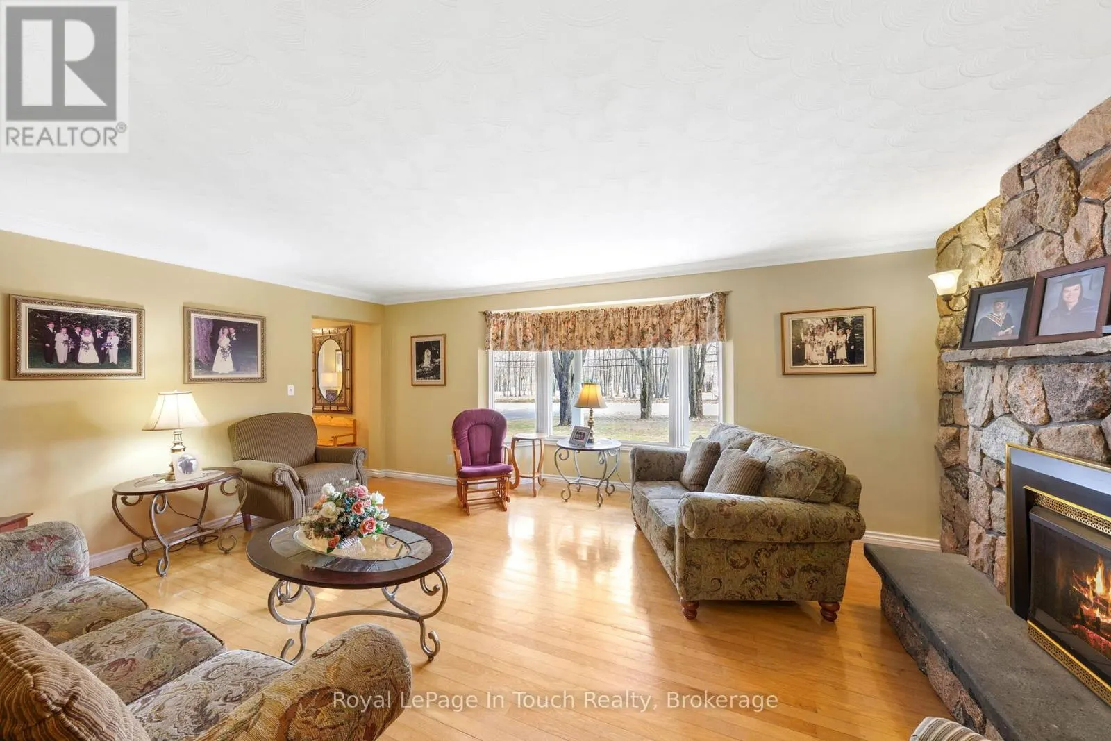 756 CHAMPLAIN ROAD