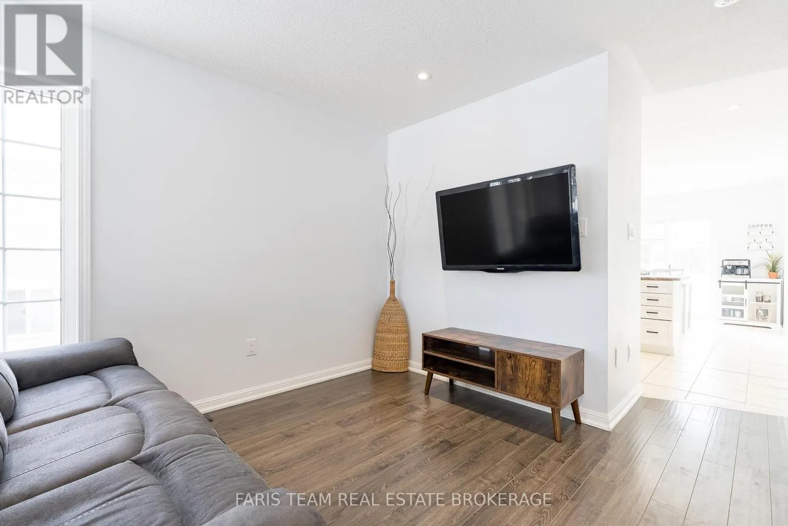 92 WESLEY AVENUE