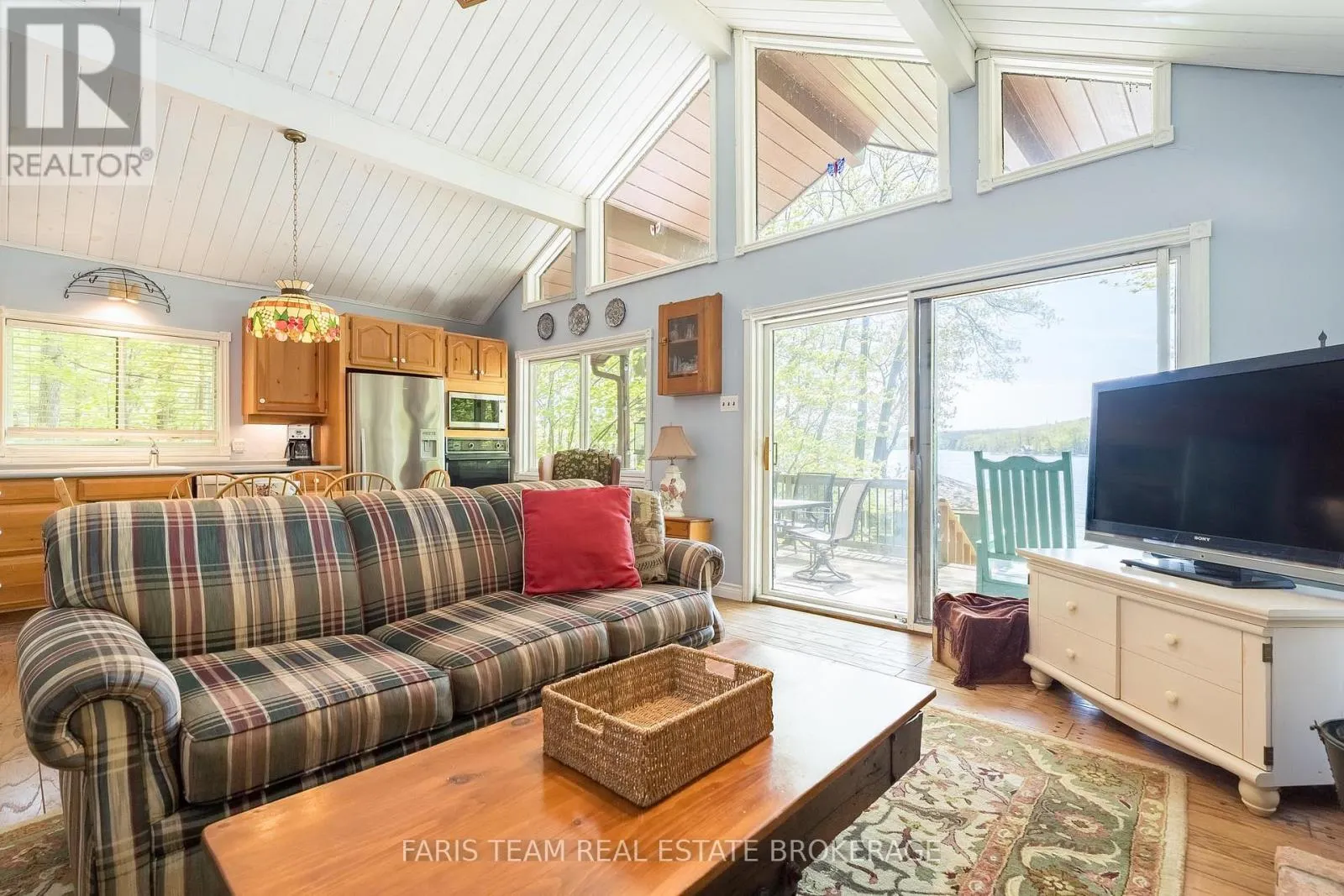 112 FARLAIN LAKE ROAD E
