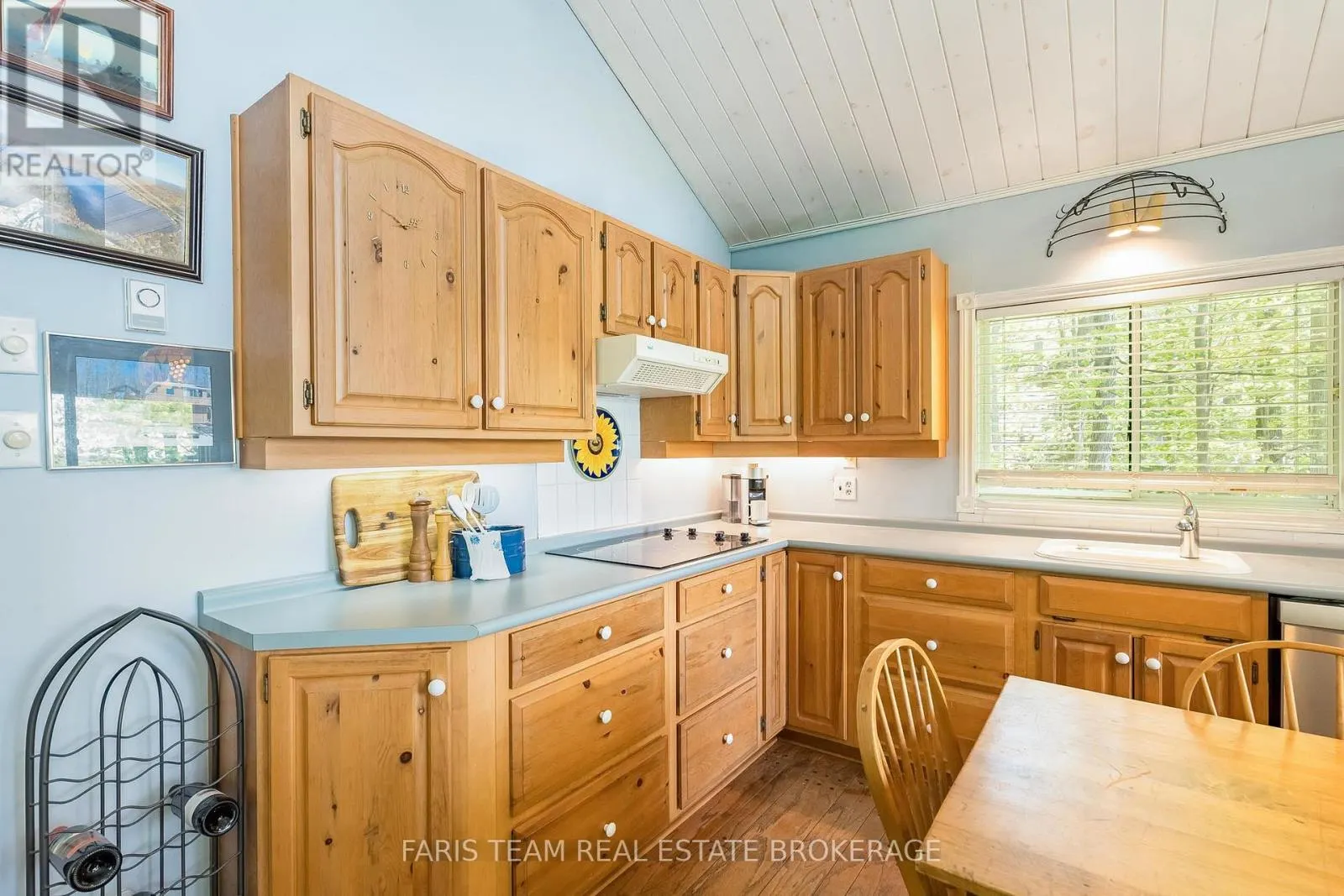 112 FARLAIN LAKE ROAD E