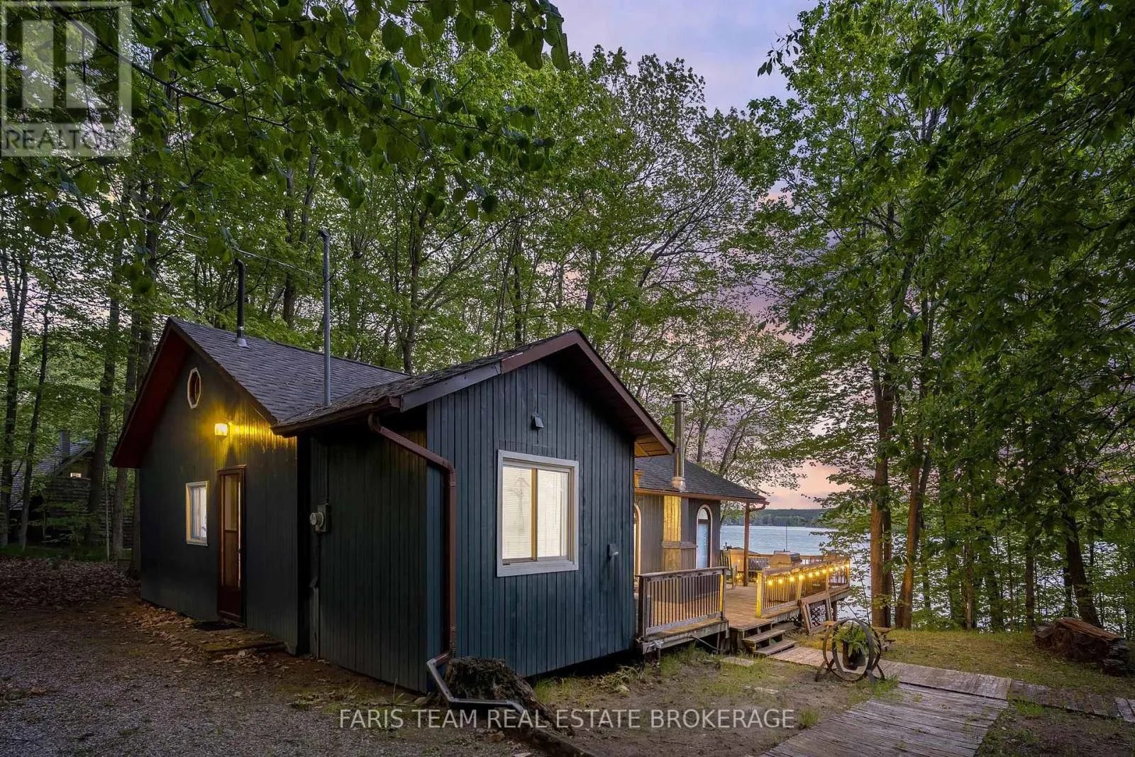 112 FARLAIN LAKE ROAD E