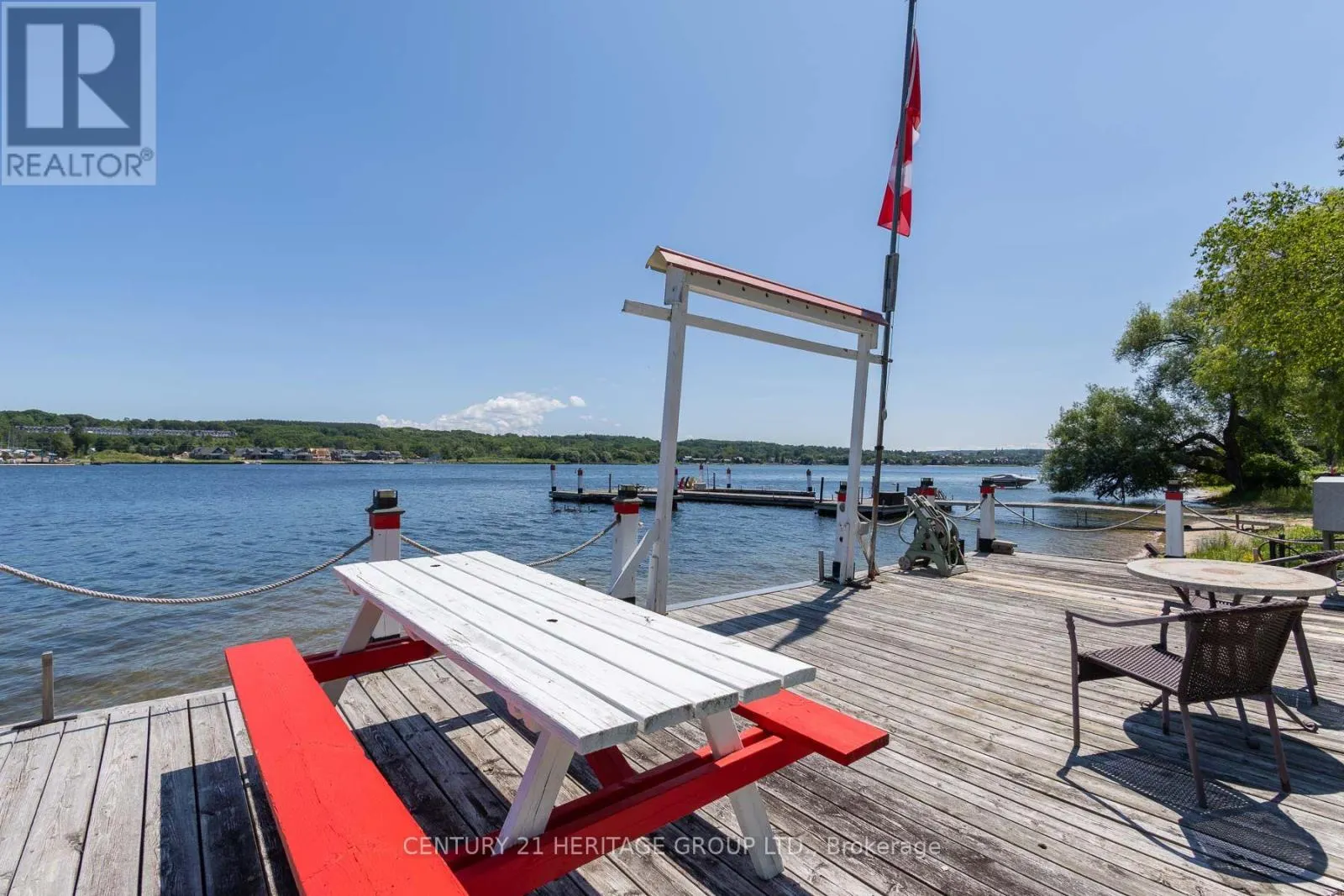 405 CHAMPLAIN ROAD