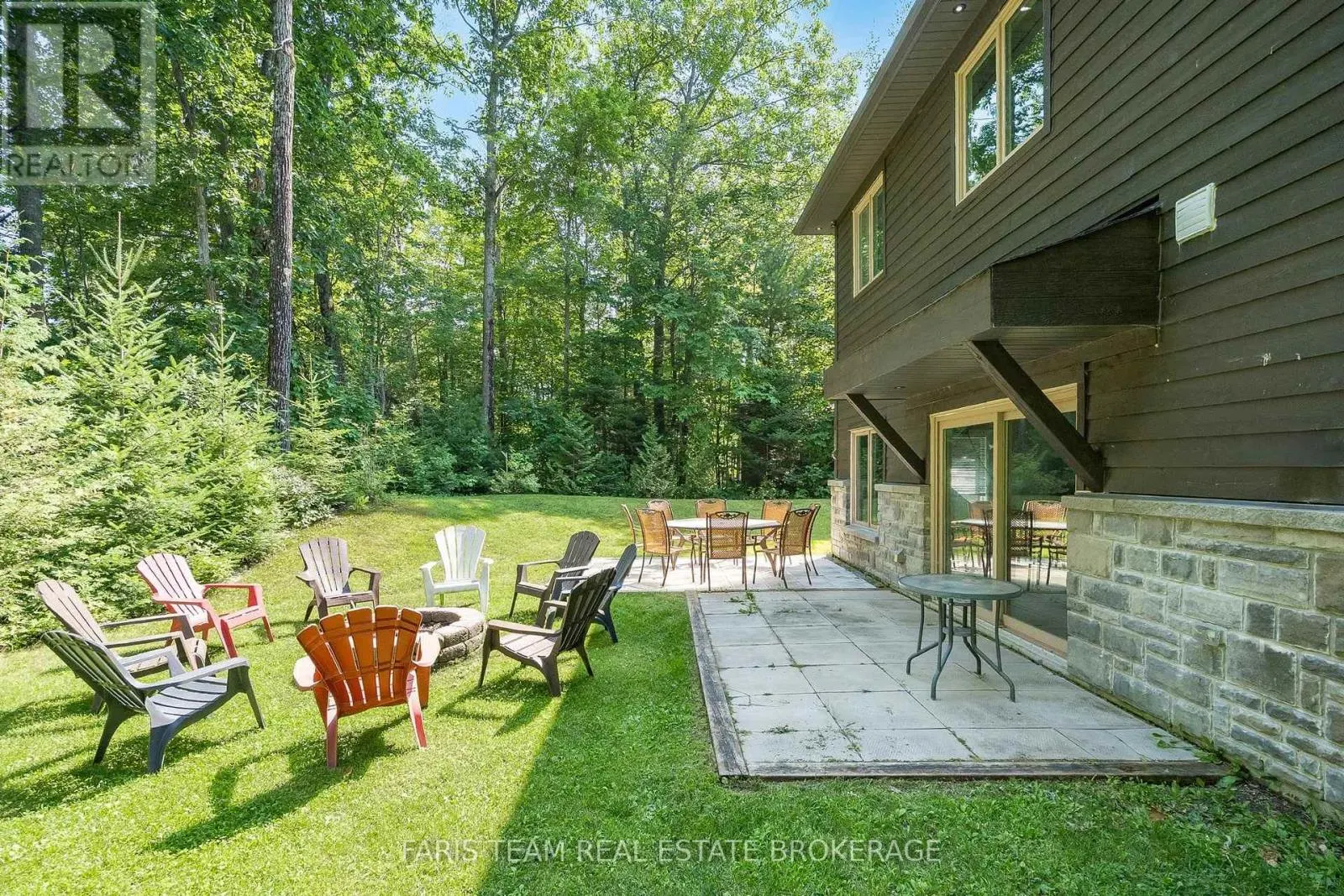 7 DUQUETTE COURT