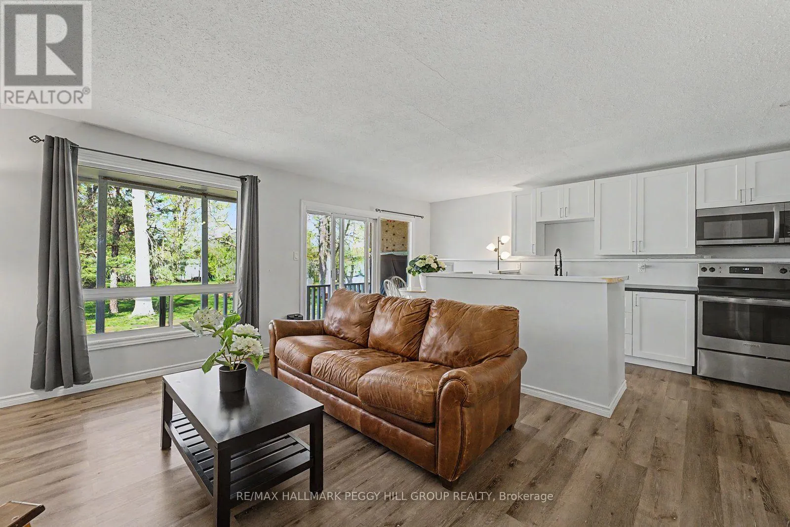 22 OLIVE CRESCENT