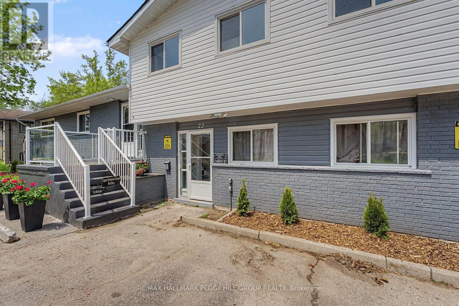 22 OLIVE CRESCENT