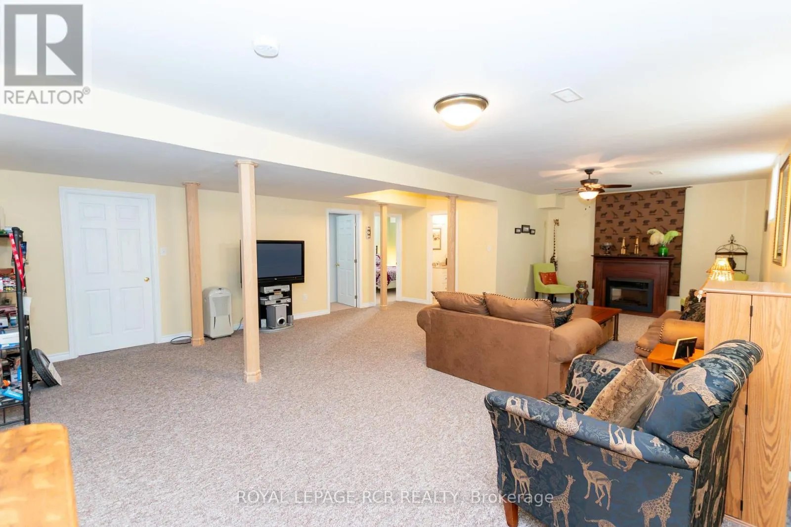 135 WHITE SANDS WAY