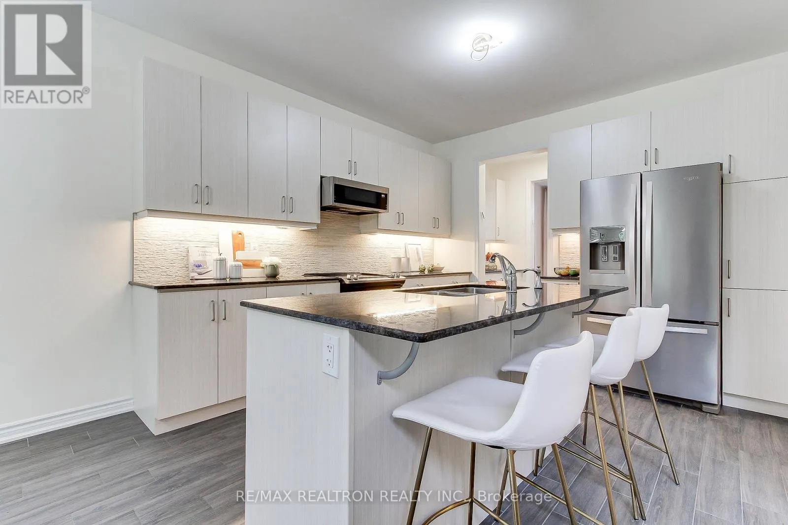 3046 MONARCH DRIVE