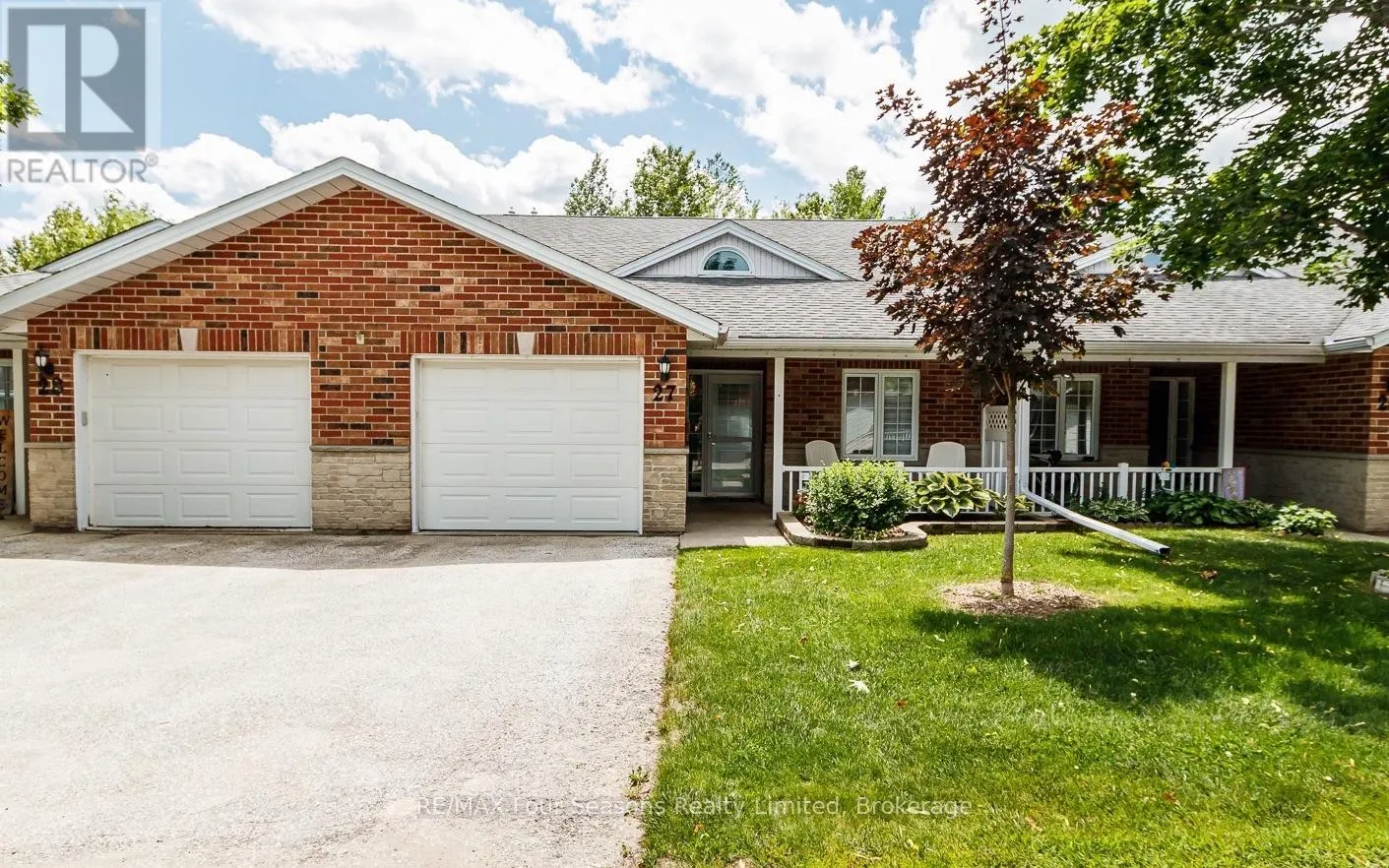 27 - 275 HURON STREET #27