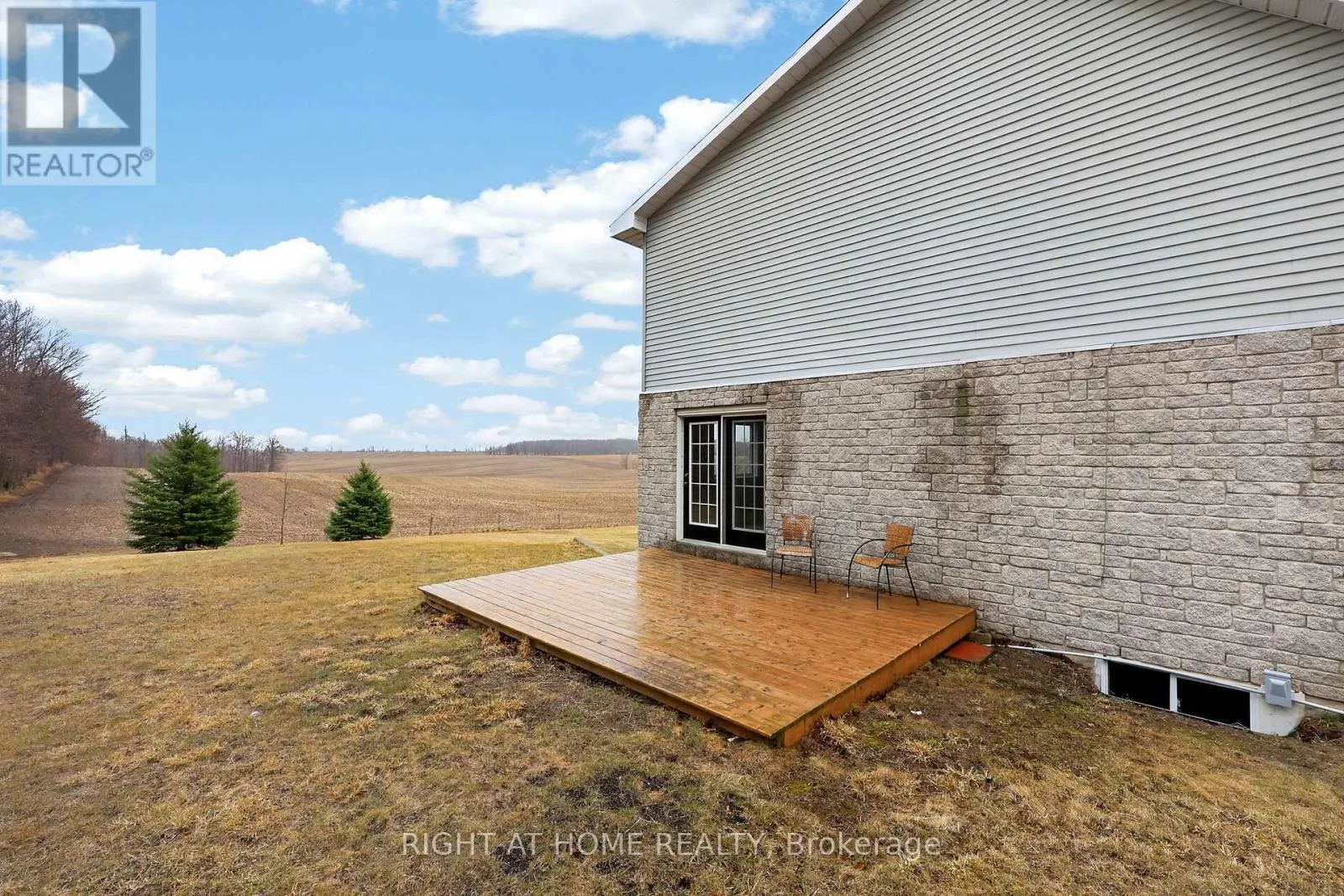 6435 12/13 STAYNER SIDE ROAD