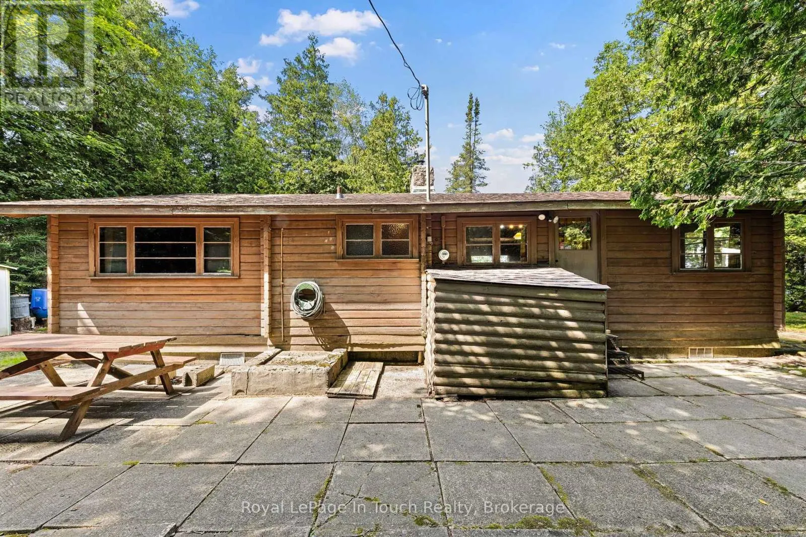 25 CHIPPEWA CRESCENT