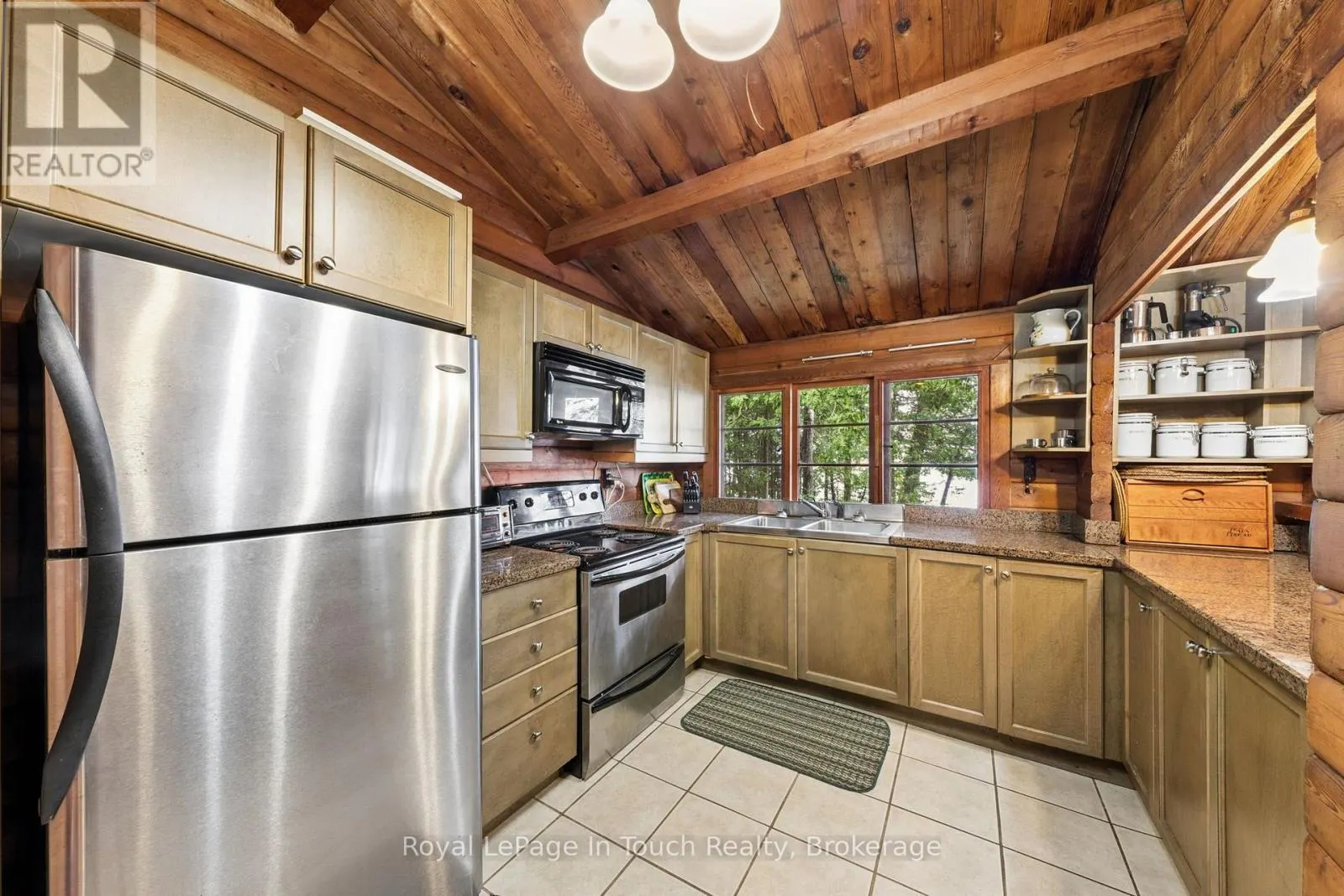25 CHIPPEWA CRESCENT