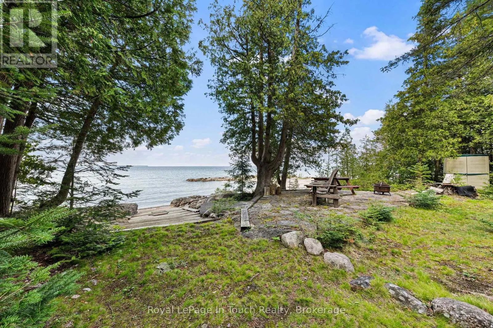 25 CHIPPEWA CRESCENT