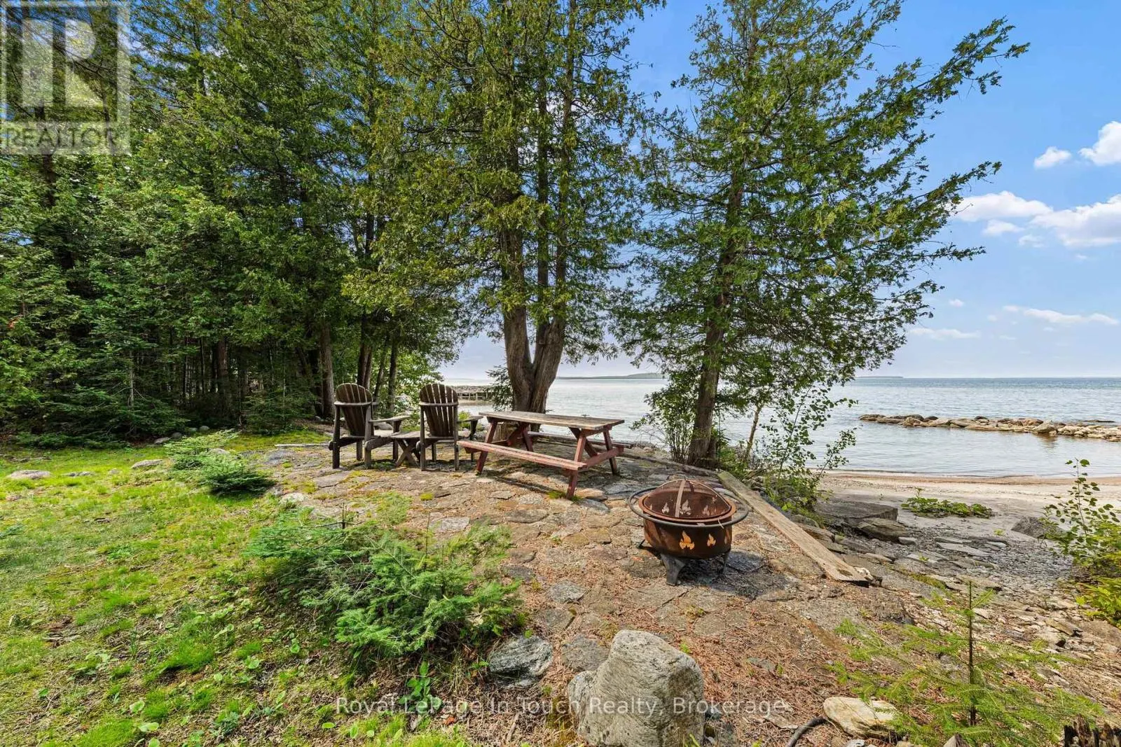 25 CHIPPEWA CRESCENT