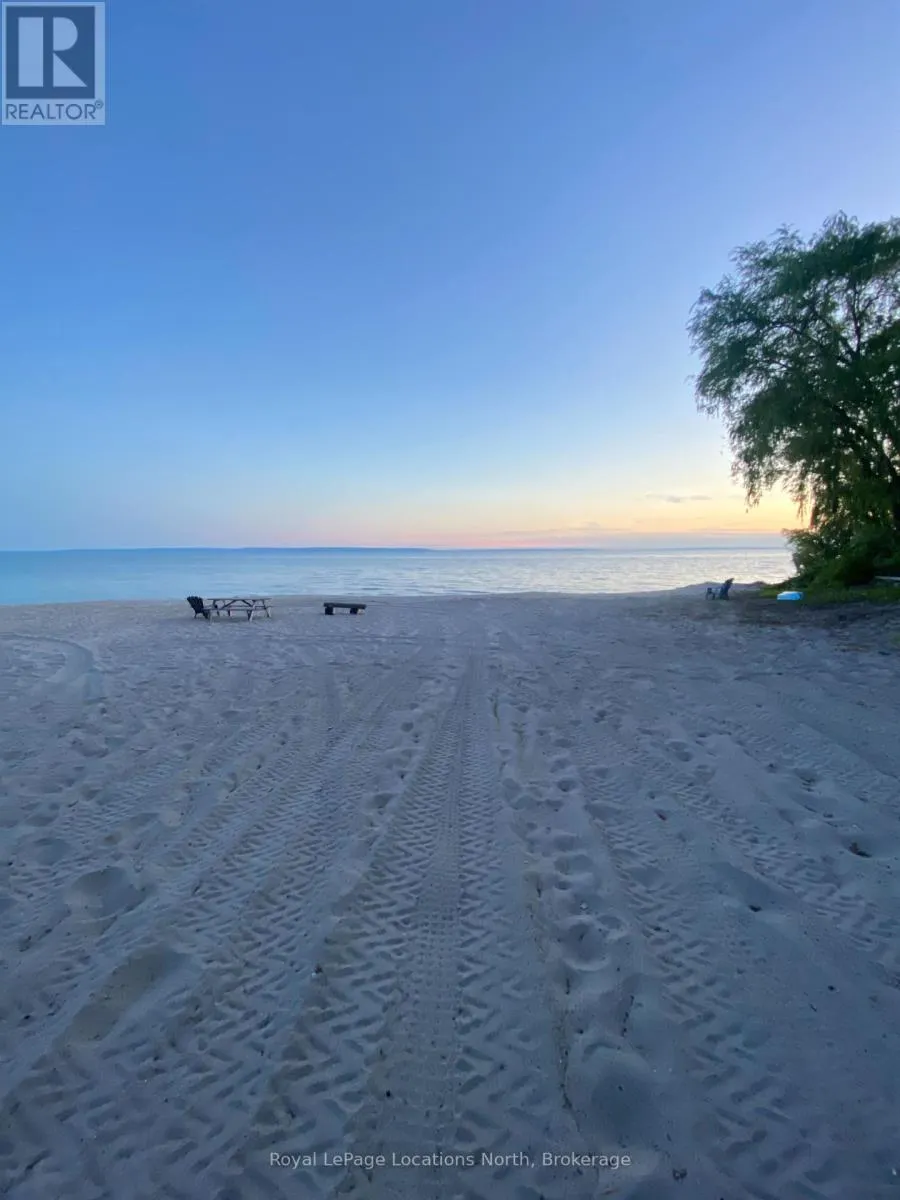 1204 TINY BEACHES ROAD NORTH ROAD N