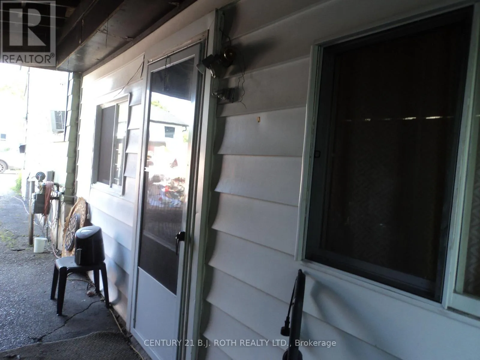 137 DUFFERIN STREET