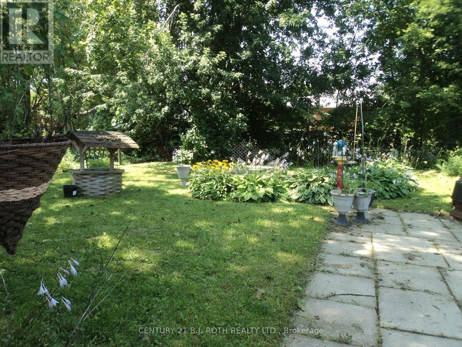 137 DUFFERIN STREET