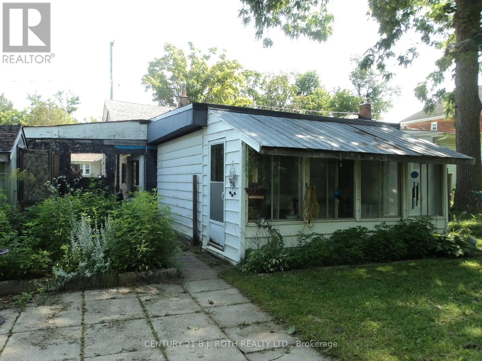 137 DUFFERIN STREET