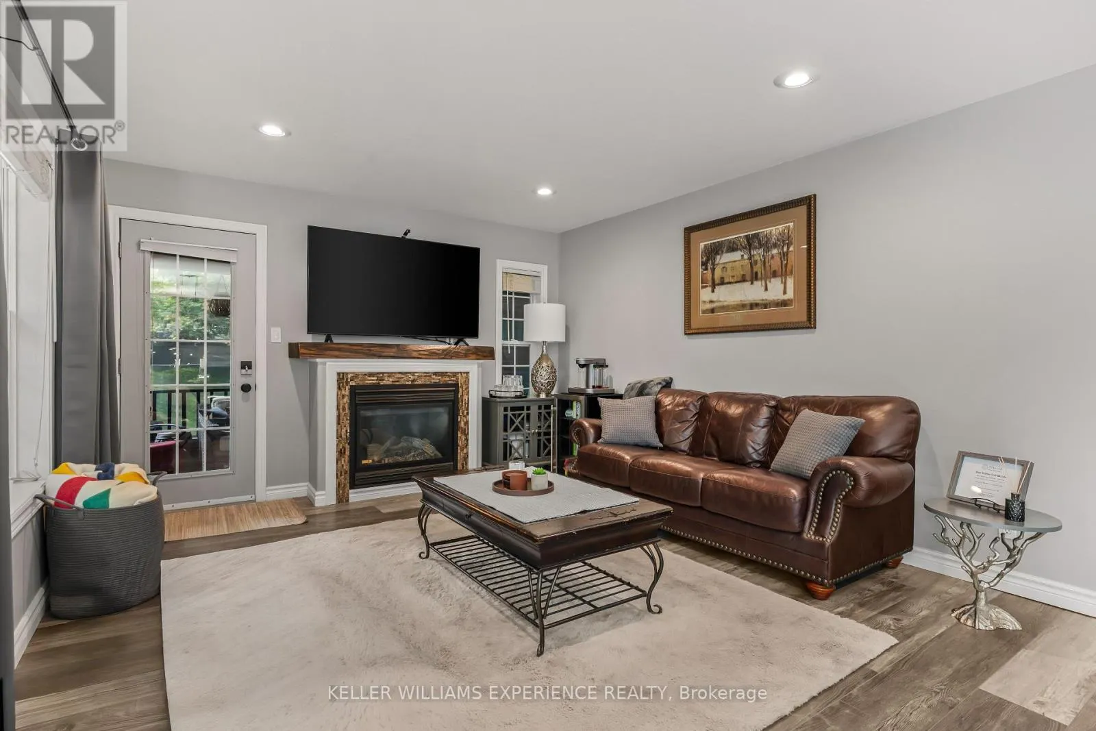 4254 FOREST WOOD DRIVE