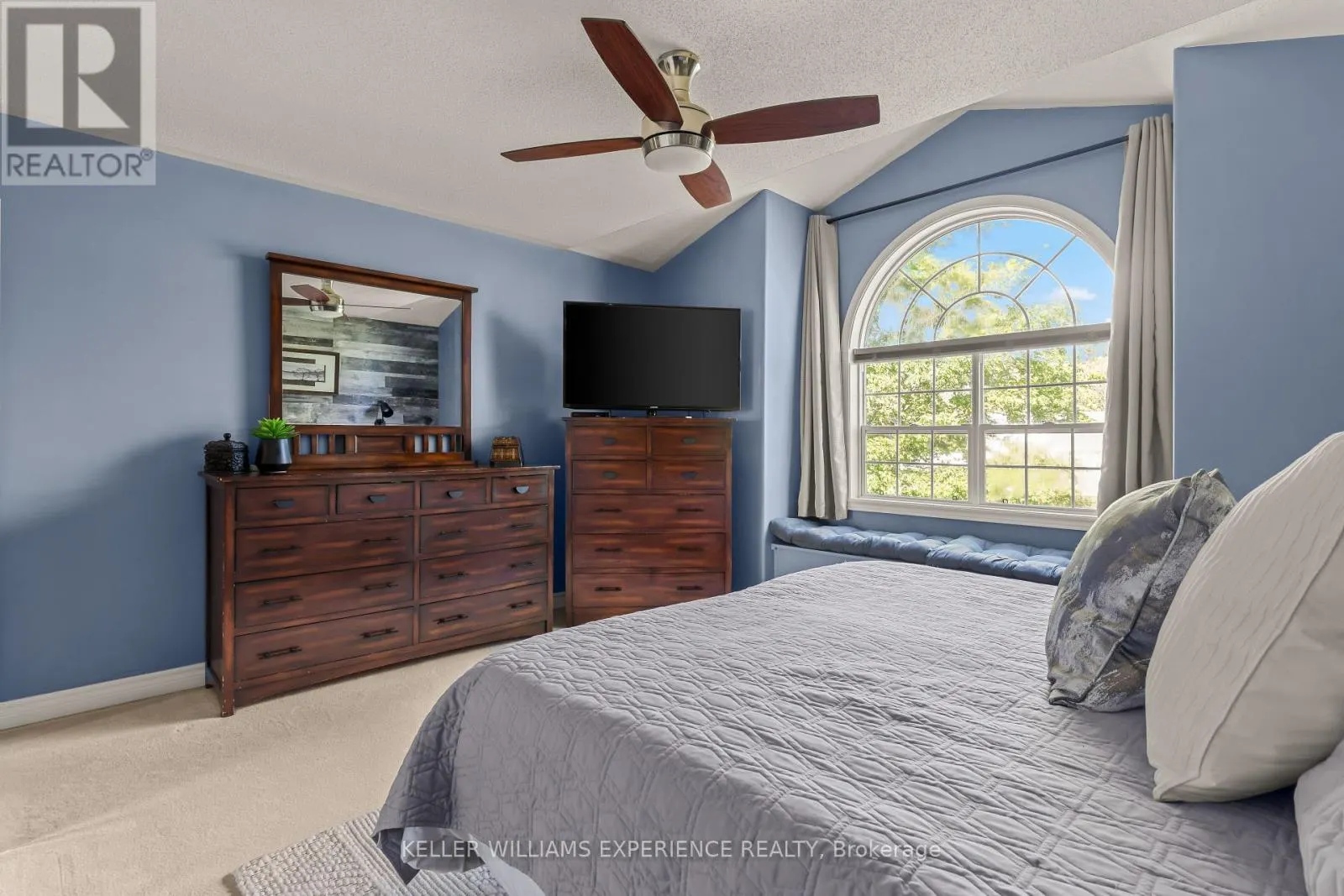 4254 FOREST WOOD DRIVE