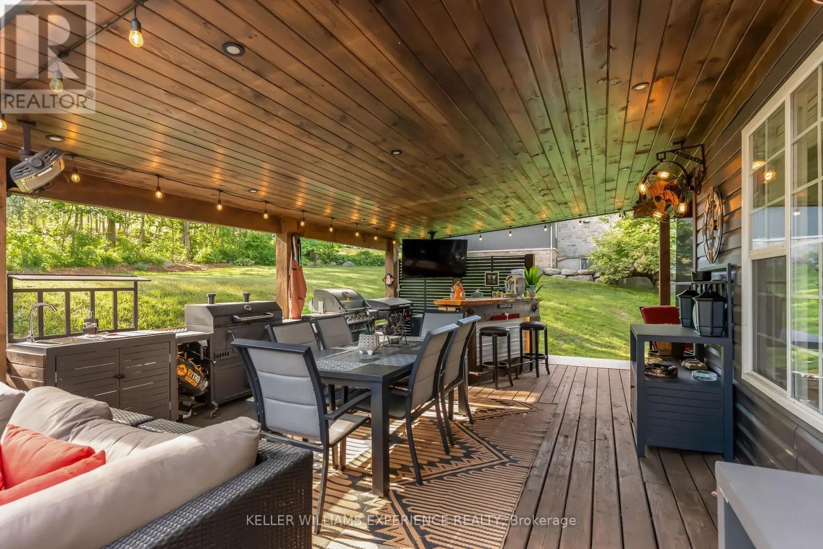 4254 FOREST WOOD DRIVE