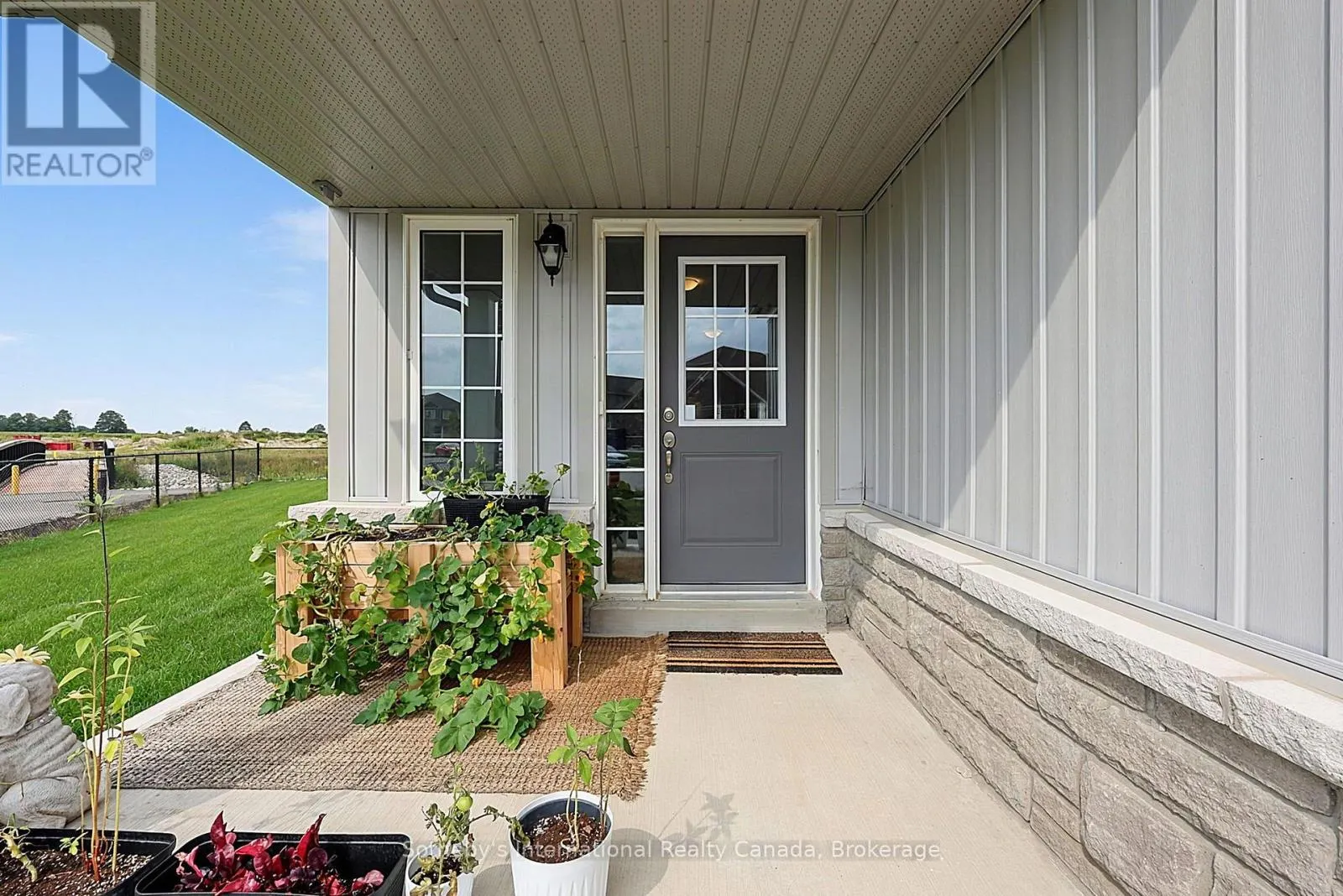 270 SPRINGFIELD CRESCENT
