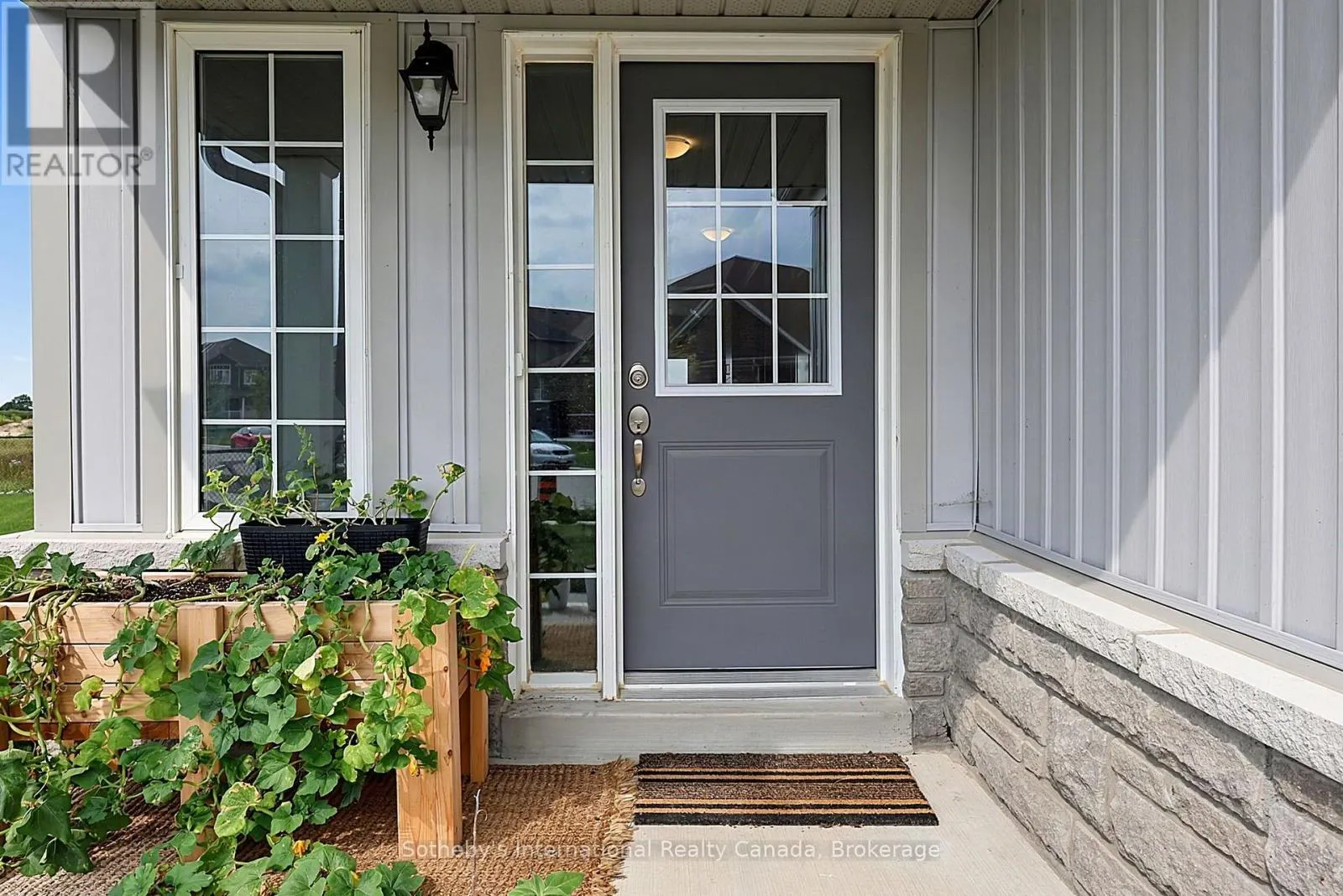 270 SPRINGFIELD CRESCENT