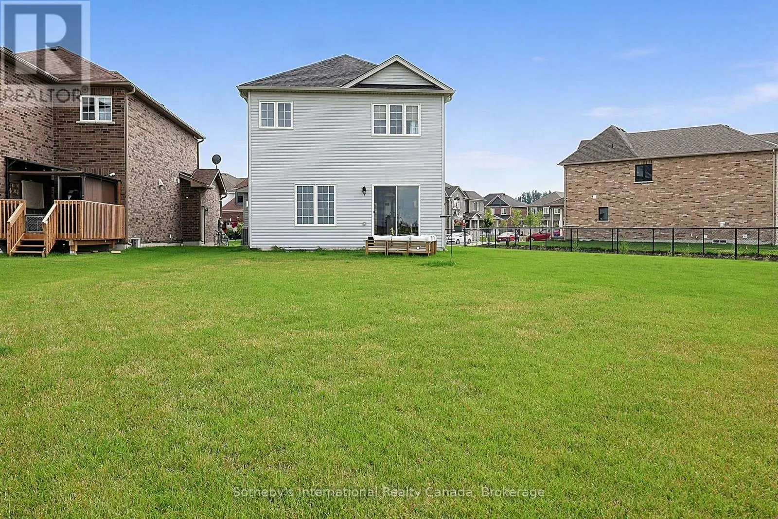 270 SPRINGFIELD CRESCENT