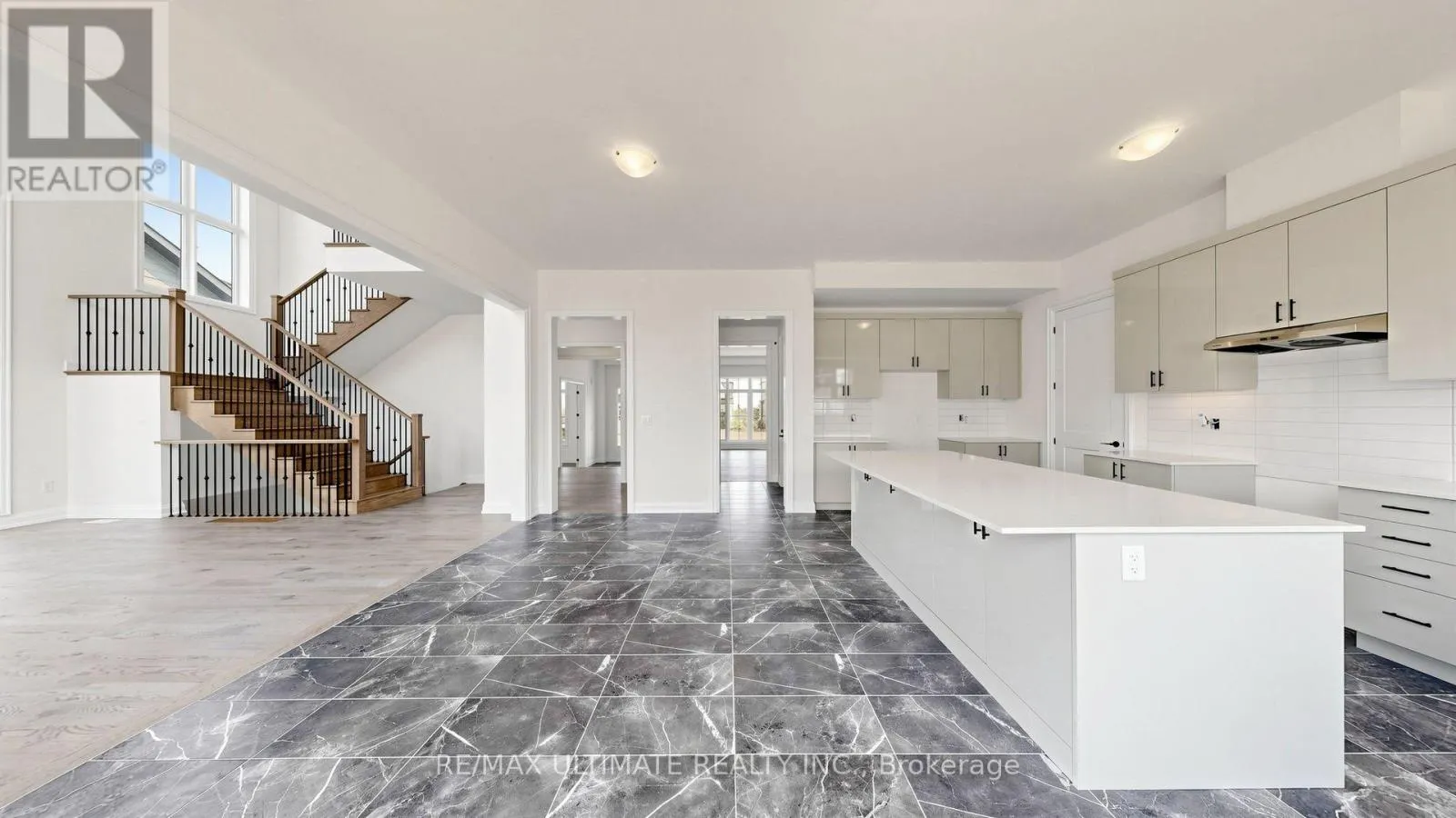 12 ALDWINCKLE AVENUE