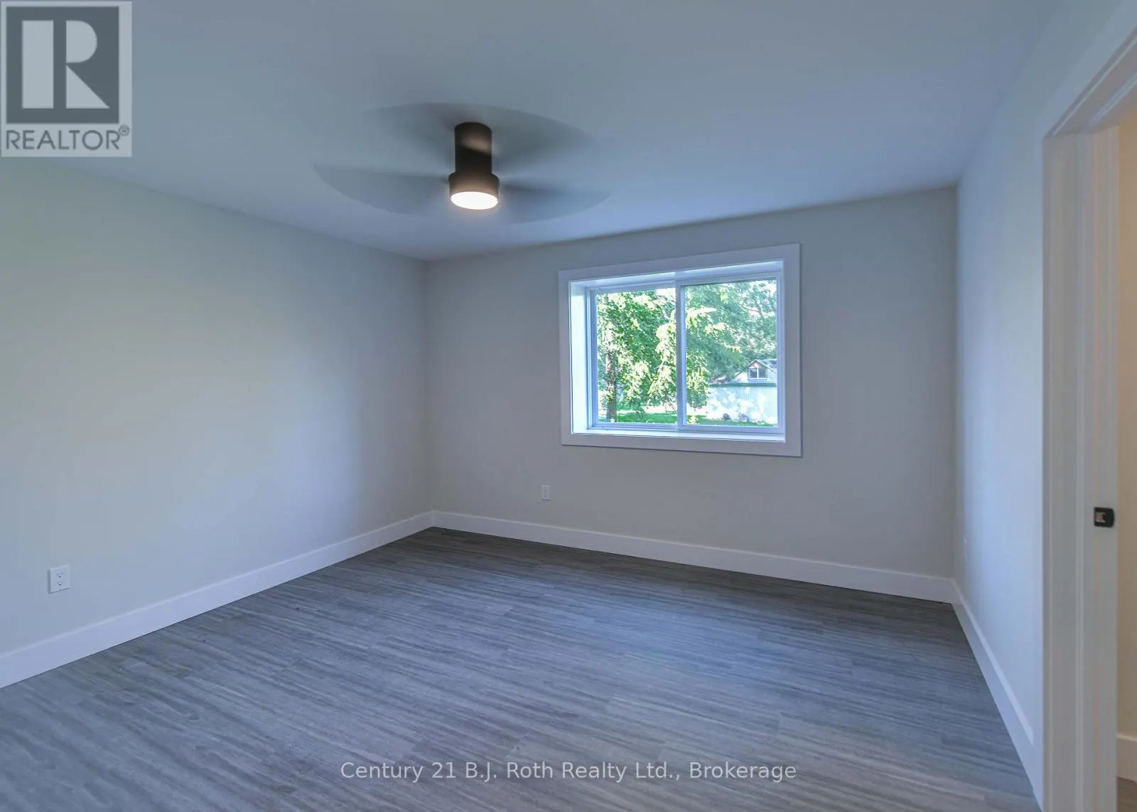 1 (MAIN) - 165 BARRIE ROAD #1 (Main)