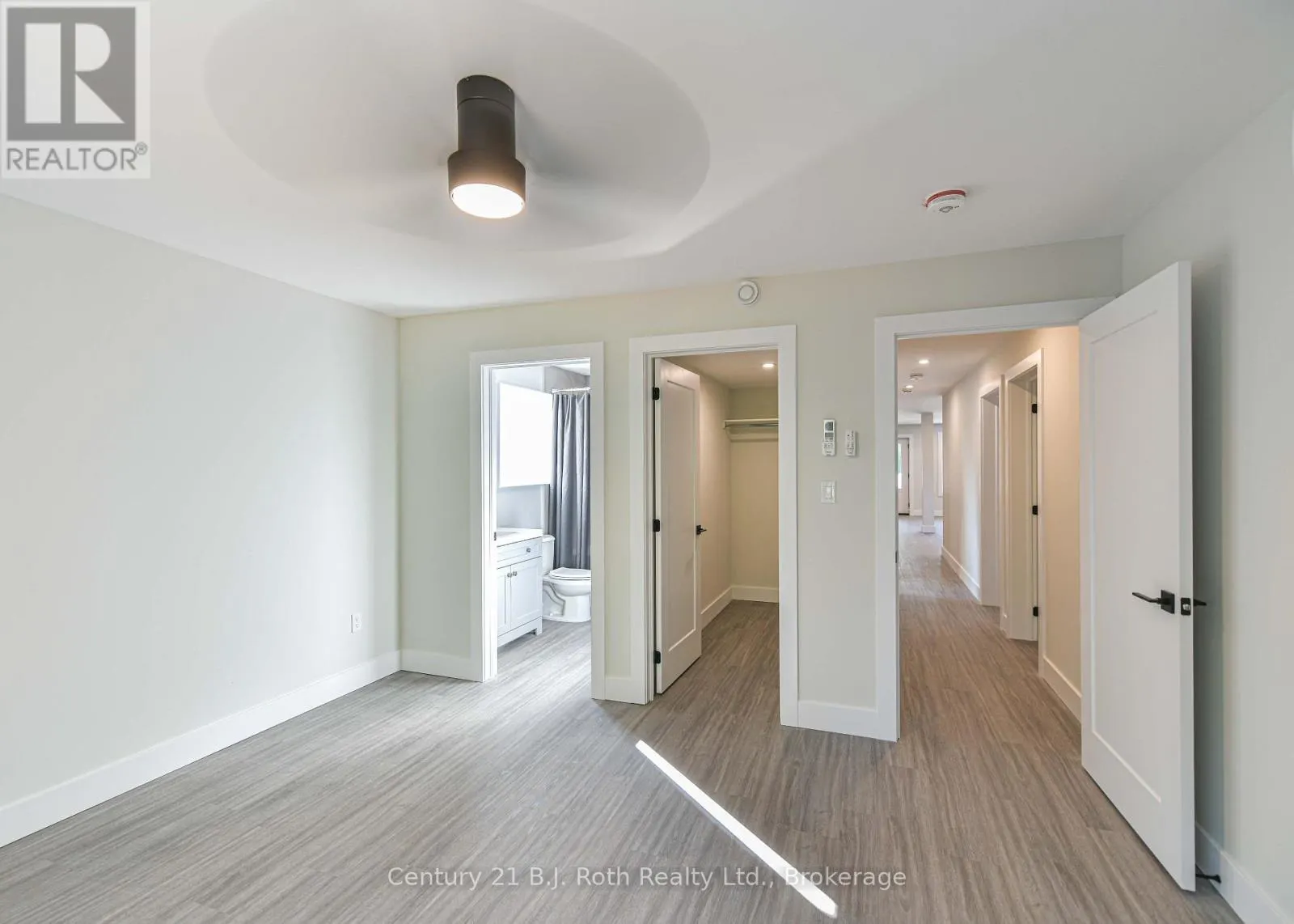 1 (MAIN) - 165 BARRIE ROAD #1 (Main)
