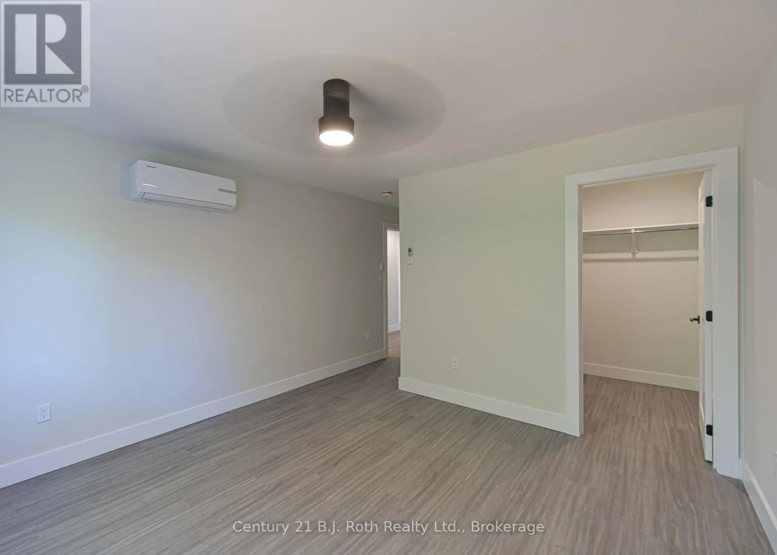 1 (MAIN) - 165 BARRIE ROAD #1 (Main)