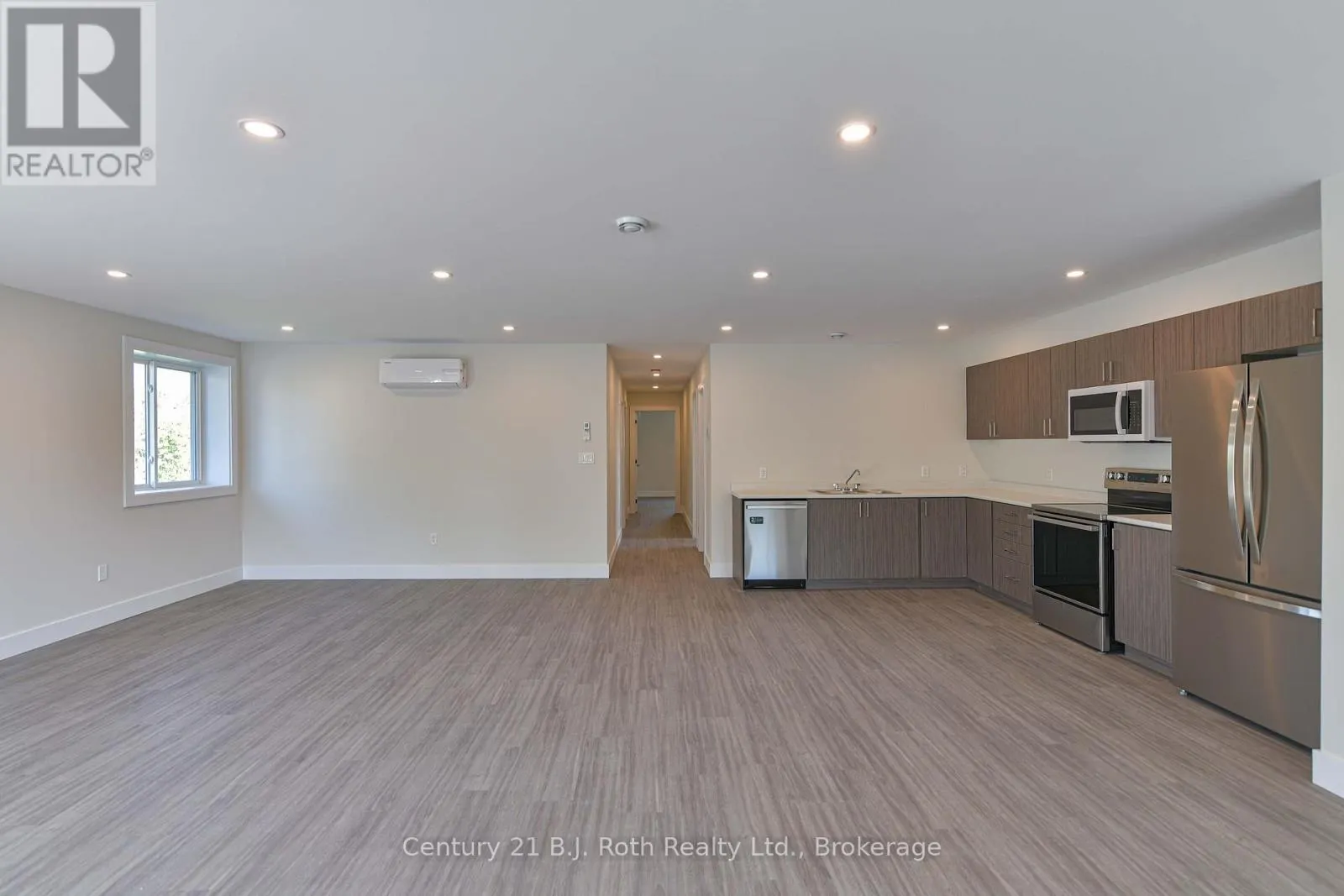 2 (UPPER) - 165 BARRIE ROAD #2 (Upper)