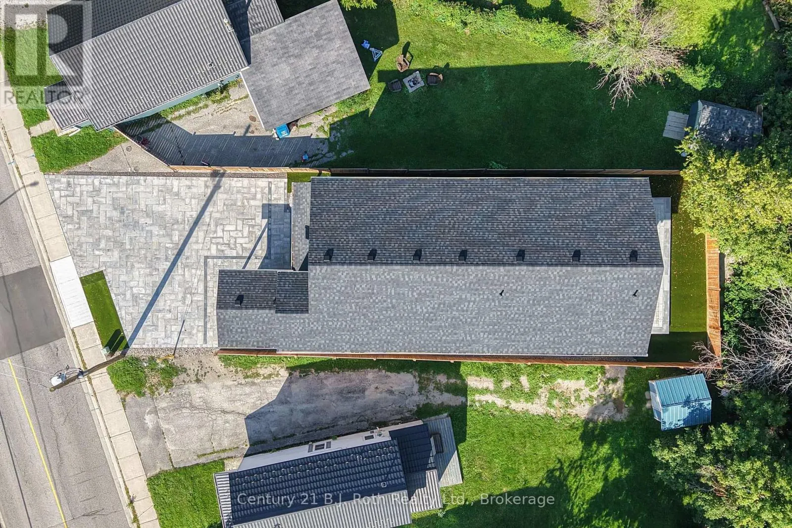 2 (UPPER) - 165 BARRIE ROAD #2 (Upper)